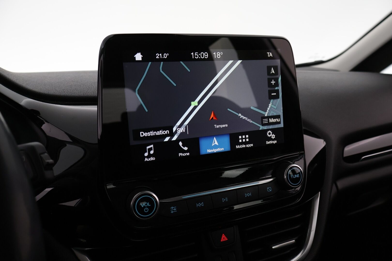 Ford Fiesta 2018 1,0 EcoBoost 100hv M6 Titanium 5-ovinen - MYYDÄÄN HUUTOKAUPAT.COM! /  1OM. Suomi-auto / Bang&Olufsen / Lämpölasi / Lohko / Navi / Ratinlämmitin / Hyvät renkaat!