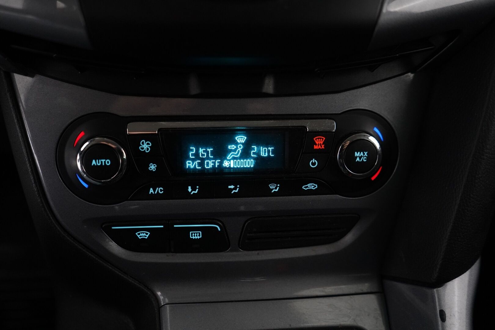 Ford Focus 2012 1.6 TDCi 95 hv Start/Stop Trend M6 Wagon *Myydään huutokaupat.com sivustolla* - Kahdet renkaat / Hyvät huollot / Katsastus 9.2026