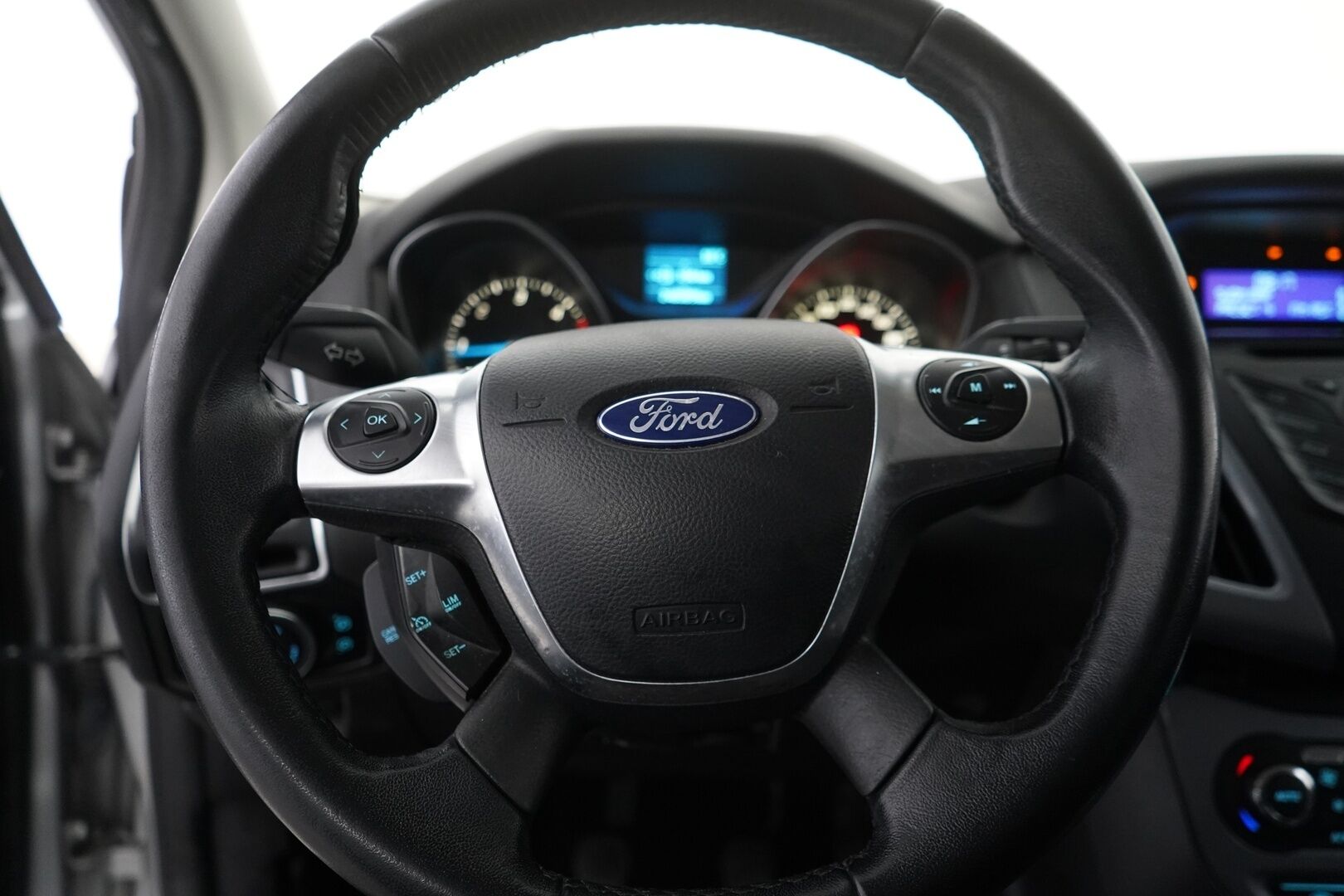 Ford Focus 2012 1.6 TDCi 95 hv Start/Stop Trend M6 Wagon *Myydään huutokaupat.com sivustolla* - Kahdet renkaat / Hyvät huollot / Katsastus 9.2026