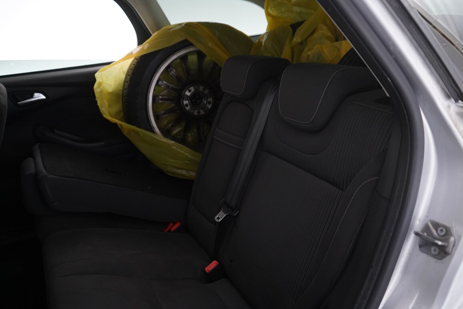 Ford Focus 2012 1.6 TDCi 95 hv Start/Stop Trend M6 Wagon *Myydään huutokaupat.com sivustolla* - Kahdet renkaat / Hyvät huollot / Katsastus 9.2026