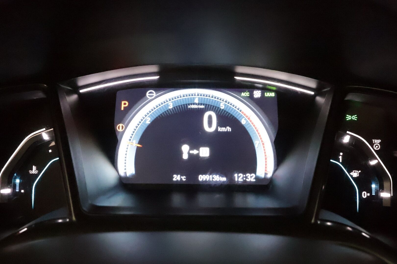 Honda Civic 2020 HB 129 hv Sport AT **Sisätilanlämmitin / Adapt.Vakkari / P.kamera / Kaistavahti / Navi** - Suomi-auto / Kahdet Renkaat / Merkkihuollettu!