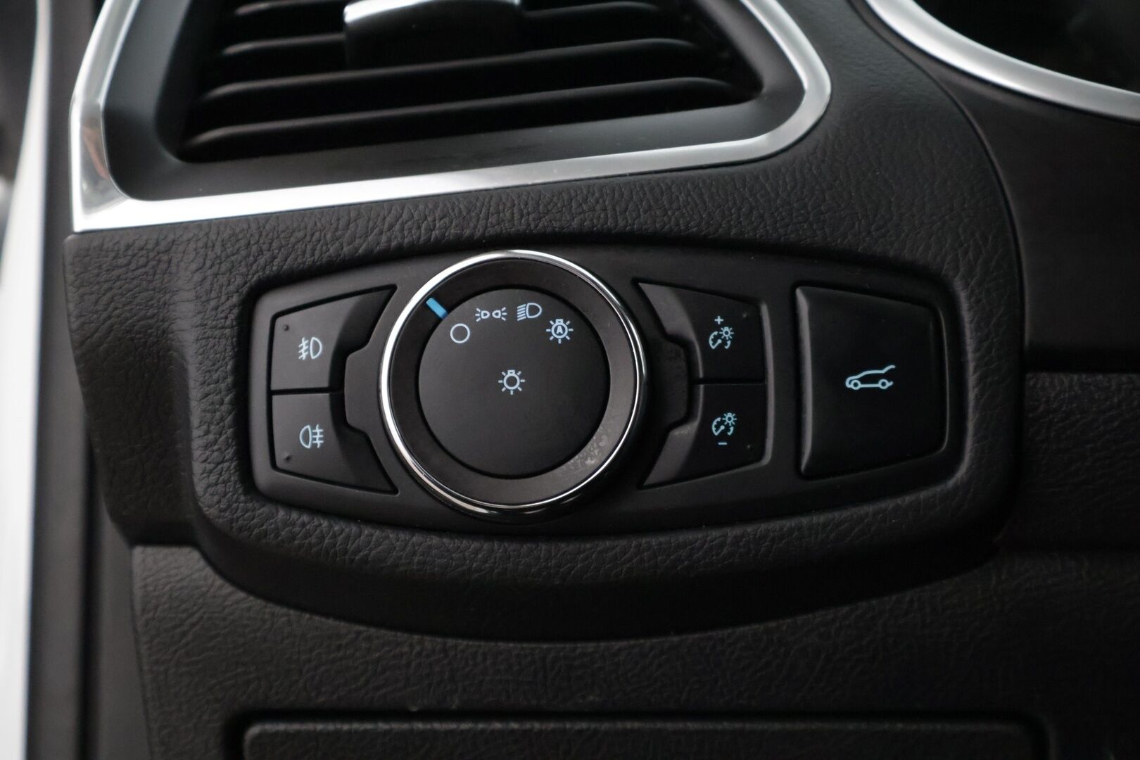 Ford S-Max 2018 2,0 TDCi 150hv PowerShift A6 Titanium 5D * Adap.Vakkari / Blis / Kaistavahti / Peruutuskamera / Navi / Webasto / Nahat muistilla * - * 7 P. / Siisti Hyvin Huollettu / Juuri Vaihdettu Jakohihna /  Vaihteisto Korjattu *