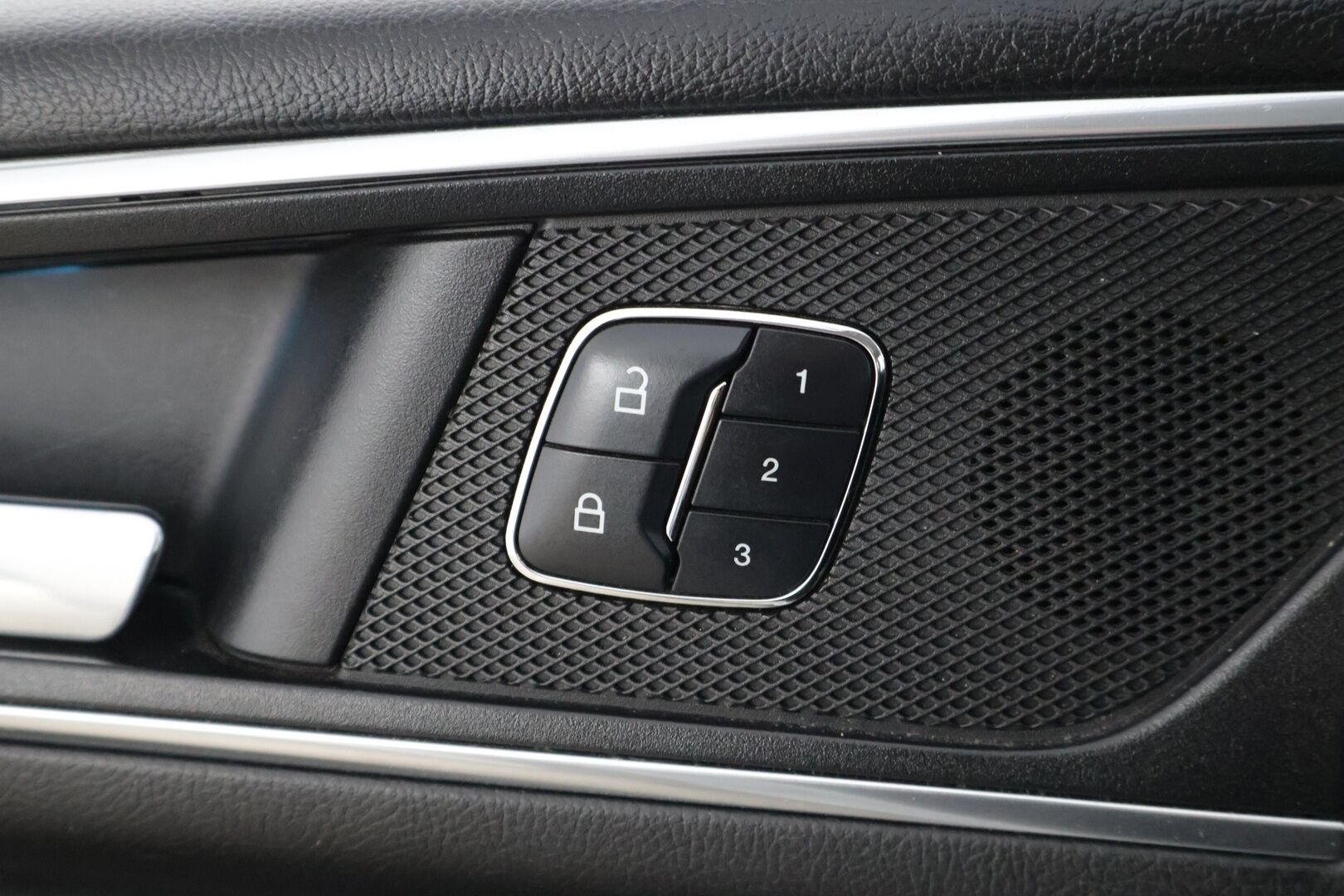 Ford S-Max 2018 2,0 TDCi 150hv PowerShift A6 Titanium 5D * Adap.Vakkari / Blis / Kaistavahti / Peruutuskamera / Navi / Webasto / Nahat muistilla * - * 7 P. / Siisti Hyvin Huollettu / Juuri Vaihdettu Jakohihna /  Vaihteisto Korjattu *