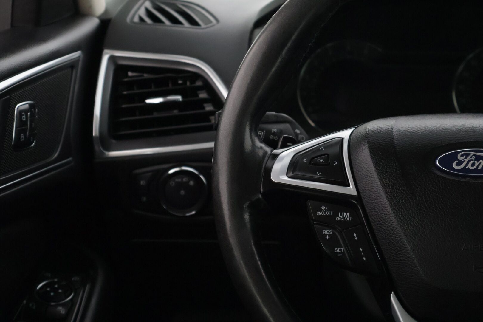 Ford S-Max 2018 2,0 TDCi 150hv PowerShift A6 Titanium 5D * Adap.Vakkari / Blis / Kaistavahti / Peruutuskamera / Navi / Webasto / Nahat muistilla * - * 7 P. / Siisti Hyvin Huollettu / Juuri Vaihdettu Jakohihna /  Vaihteisto Korjattu *