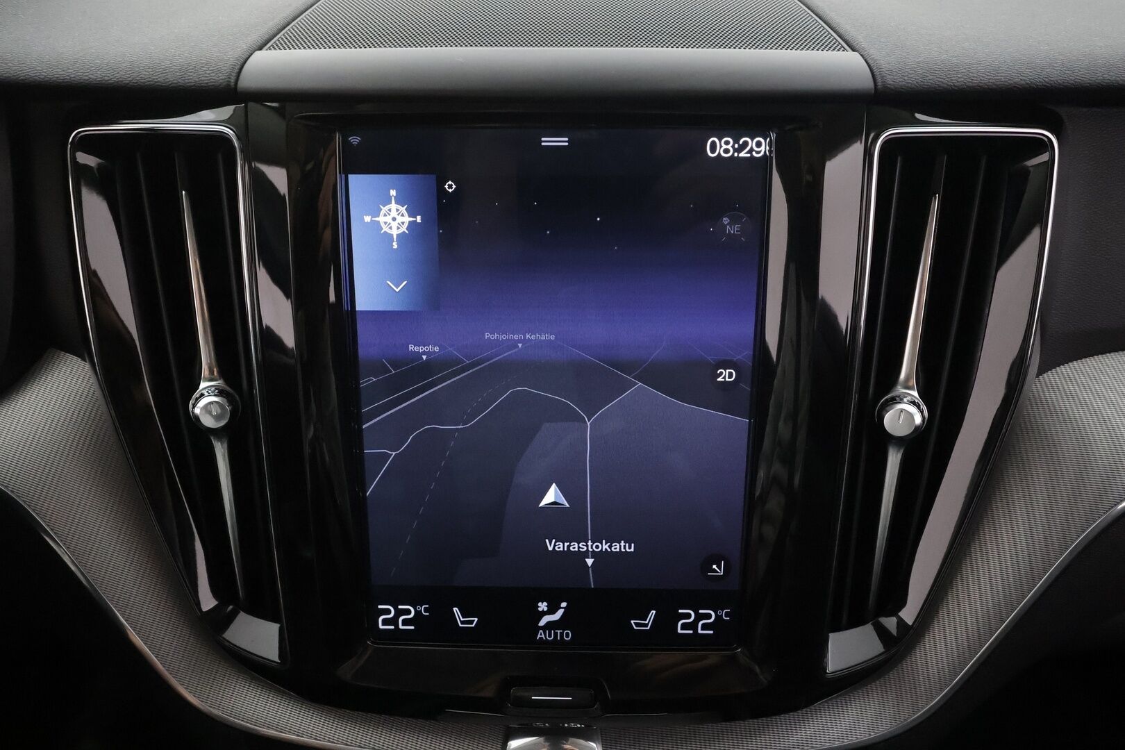 Volvo XC60 2018 D4 AWD Business Inscription aut * ACC / P.kamera / Webasto / Full LED / Navi / Muistipenkki / Sporttinahat / Keyless / BLIS * - Suomi-auto / Kahdet renkaat aluvanteilla / Merkkihuollettu / Juuri huollettu