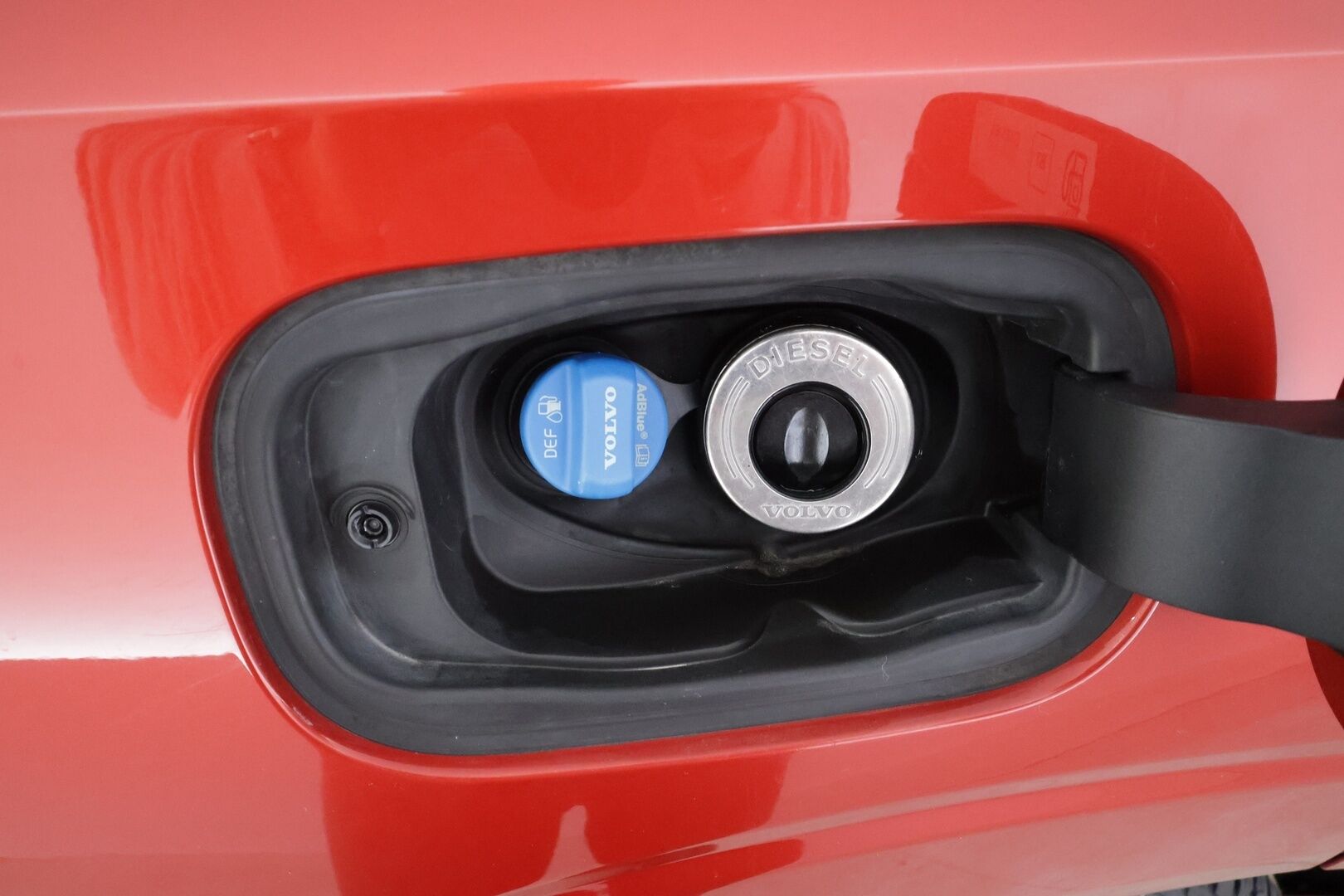 Volvo XC60 2018 D4 AWD Business Inscription aut * ACC / P.kamera / Webasto / Full LED / Navi / Muistipenkki / Sporttinahat / Keyless / BLIS * - Suomi-auto / Kahdet renkaat aluvanteilla / Merkkihuollettu / Juuri huollettu