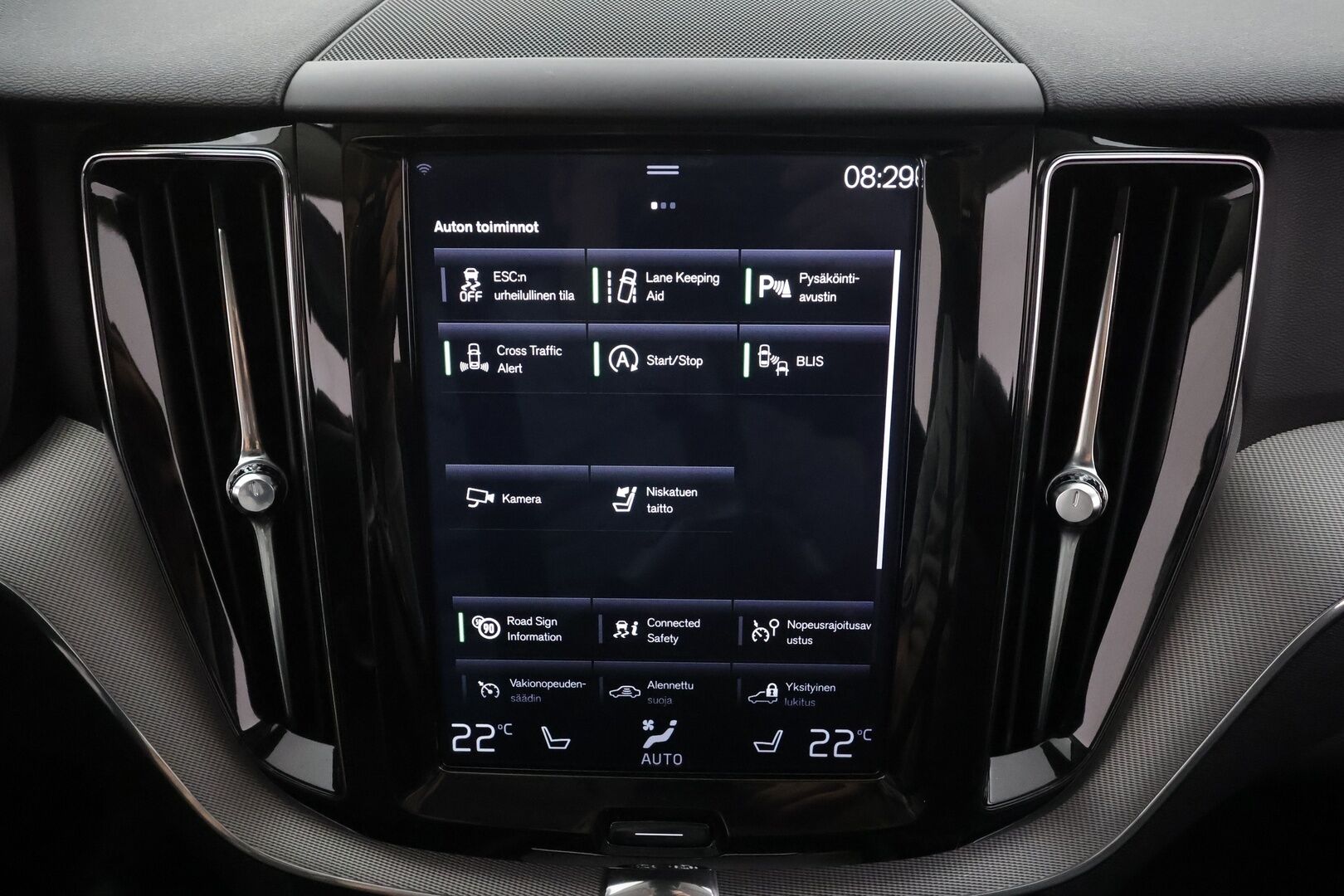 Volvo XC60 2018 D4 AWD Business Inscription aut * ACC / P.kamera / Webasto / Full LED / Navi / Muistipenkki / Sporttinahat / Keyless / BLIS * - Suomi-auto / Kahdet renkaat aluvanteilla / Merkkihuollettu / Juuri huollettu