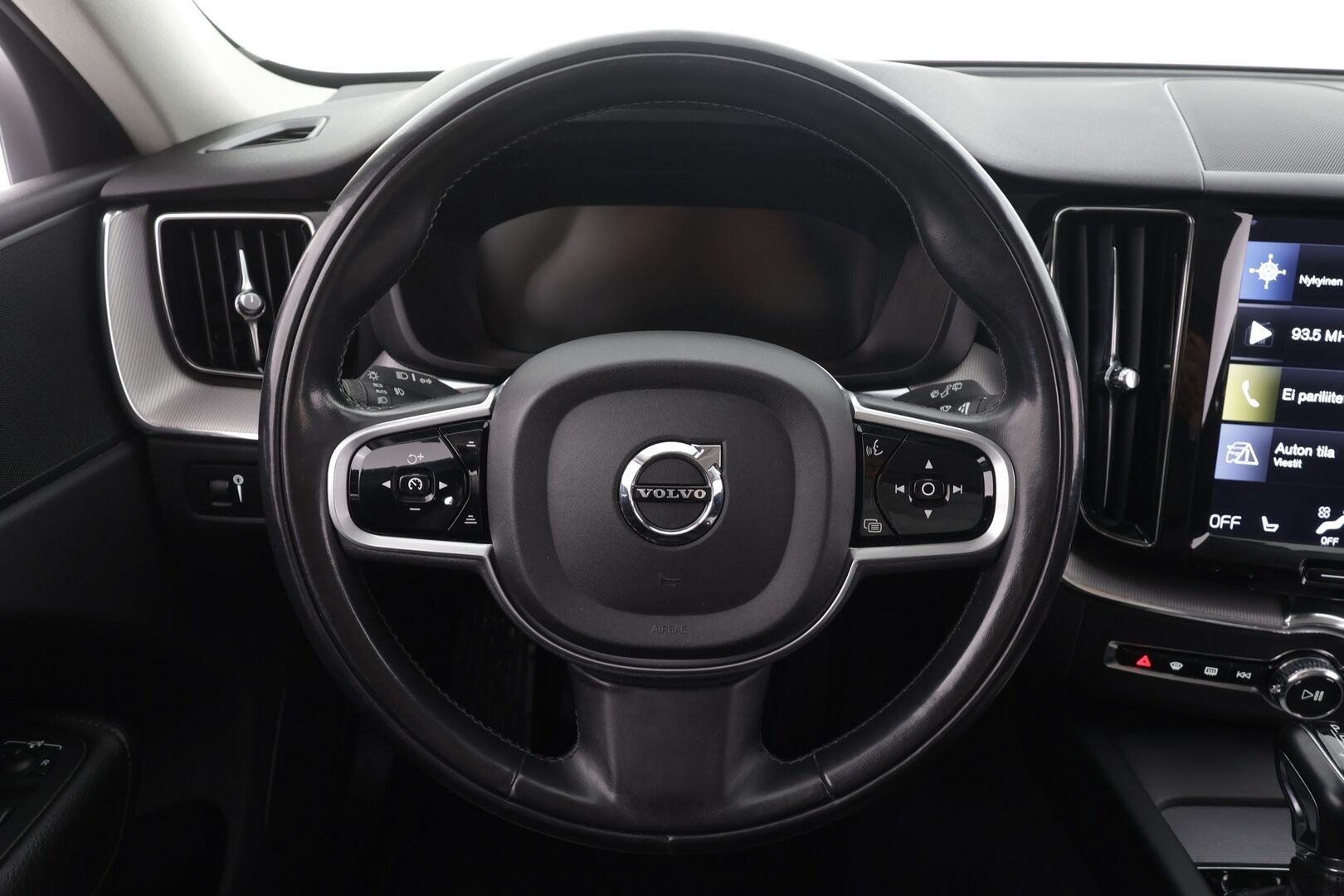 Volvo XC60 2018 D4 AWD Business Inscription aut * ACC / P.kamera / Webasto / Full LED / Navi / Muistipenkki / Sporttinahat / Keyless / BLIS * - Suomi-auto / Kahdet renkaat aluvanteilla / Merkkihuollettu / Juuri huollettu