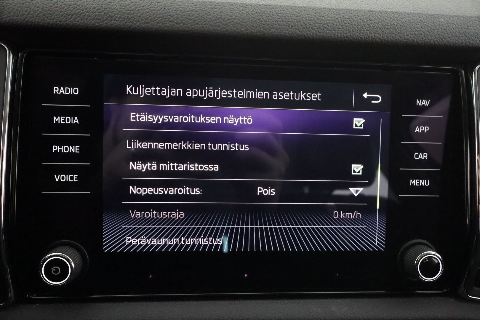 Skoda Kodiaq 2017 2,0 TDI 150 Style DSG * ACC / Canton / P.Tutkat / LED / 7-paikkainen / Nahka-alcantra / Apple&Android * - Suomi-auto / Kahdet renkaat