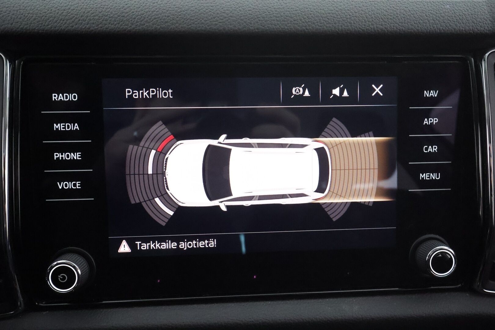 Skoda Kodiaq 2017 2,0 TDI 150 Style DSG * ACC / Canton / P.Tutkat / LED / 7-paikkainen / Nahka-alcantra / Apple&Android * - Suomi-auto / Kahdet renkaat