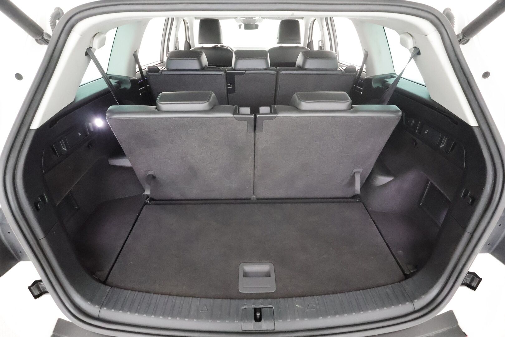 Skoda Kodiaq 2017 2,0 TDI 150 Style DSG * ACC / Canton / P.Tutkat / LED / 7-paikkainen / Nahka-alcantra / Apple&Android * - Suomi-auto / Kahdet renkaat