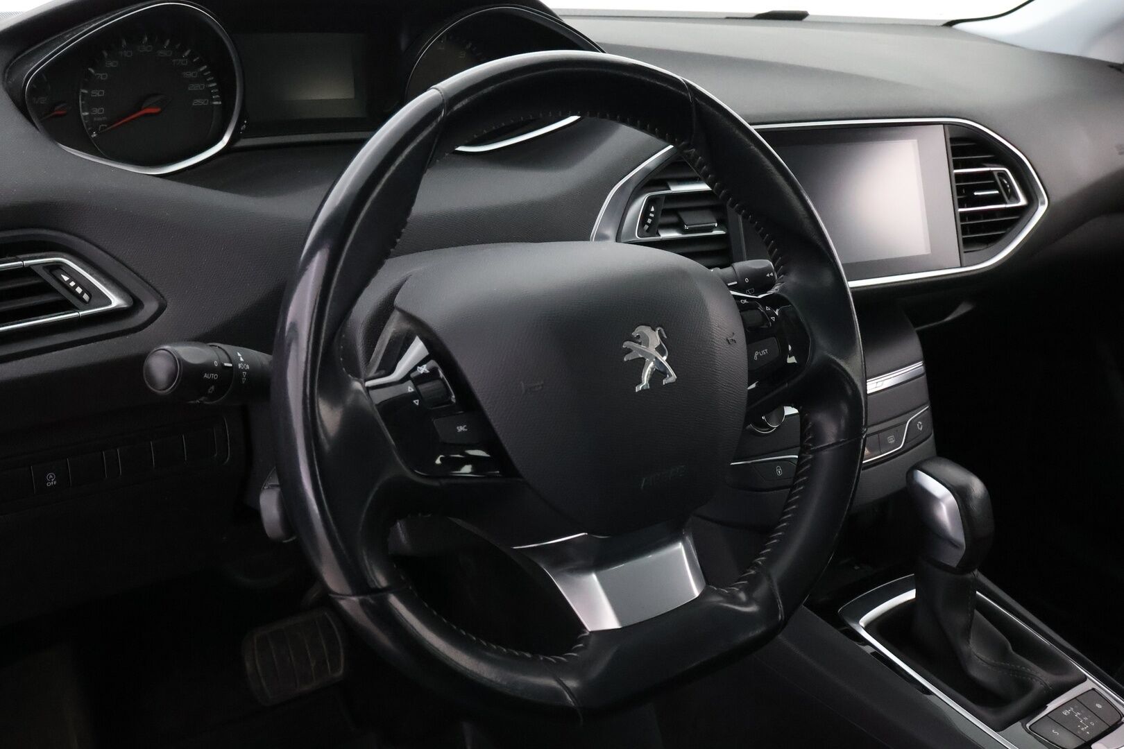 Peugeot 308 2018 YritysOutlet - Myydään vain yrityksille