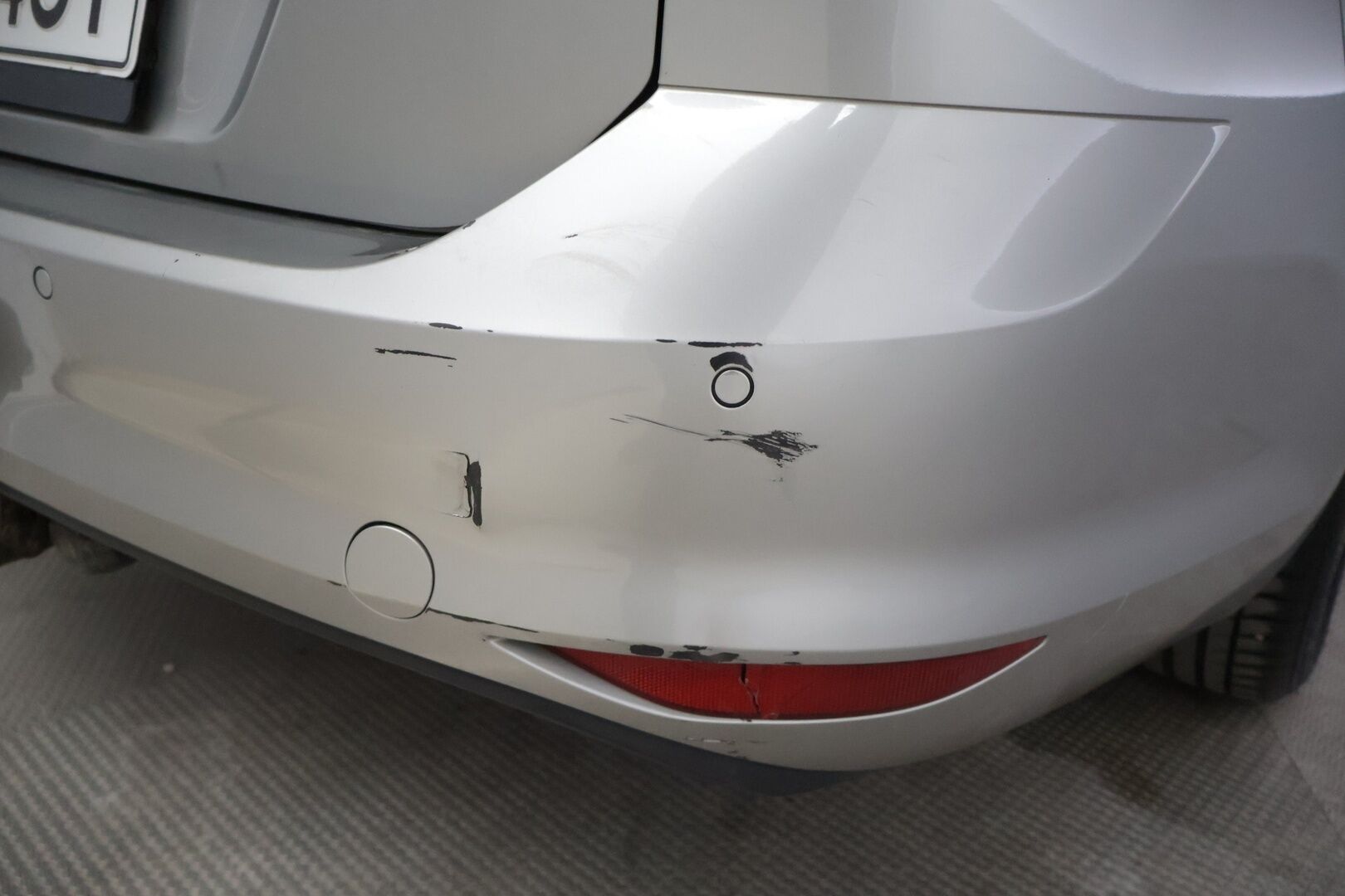 Volkswagen Golf 2016 Variant Comfortline 1,6 TDI 81 kW (110 hv) ** - YritysOutlet - Myydään vain yrityksille / Koukku / Webasto  / Tutkat ** - *– Tämä auto myydään YritysOutlet -valikoimasta vain yritykselle / Leimaa 6/2026 saakka / ErgoActive / 2x vanteet **