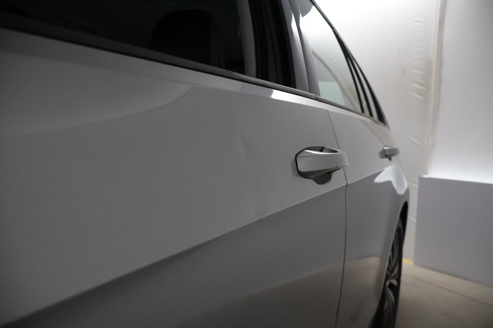 Volkswagen Golf 2016 Variant Comfortline 1,6 TDI 81 kW (110 hv) ** - YritysOutlet - Myydään vain yrityksille / Koukku / Webasto  / Tutkat ** - *– Tämä auto myydään YritysOutlet -valikoimasta vain yritykselle / Leimaa 6/2026 saakka / ErgoActive / 2x vanteet **