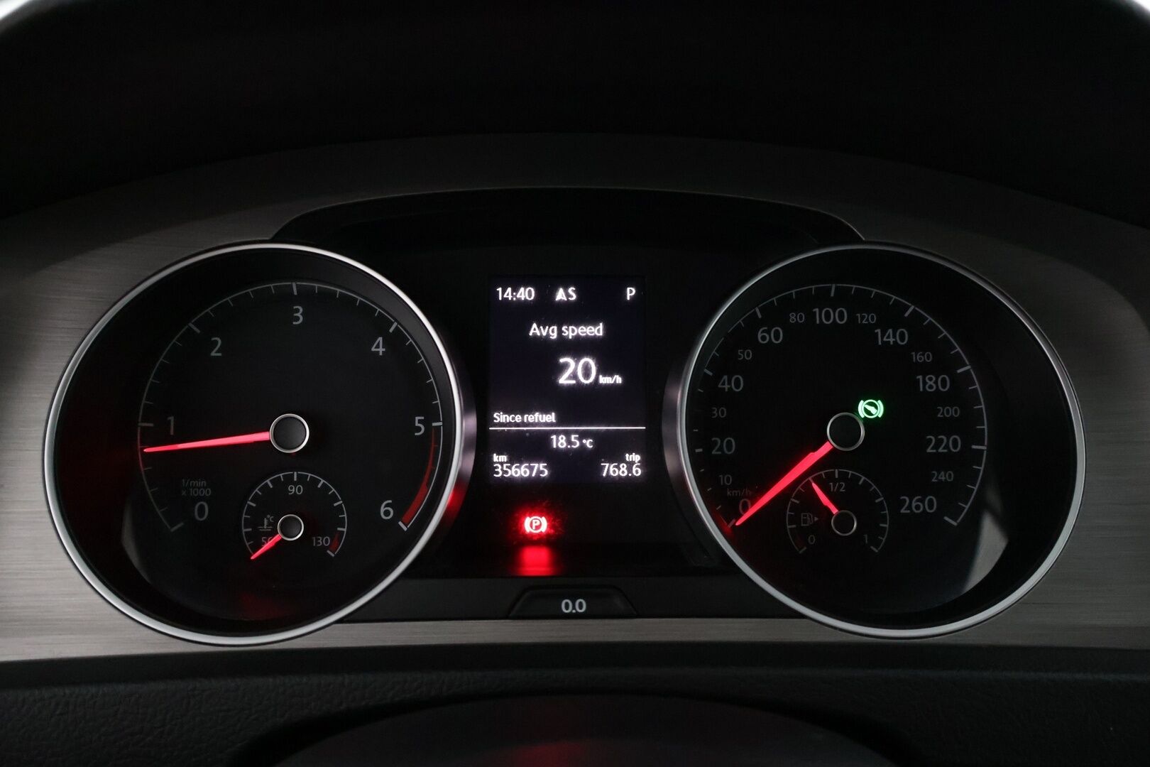Volkswagen Golf 2016 Variant Comfortline 1,6 TDI 81 kW (110 hv) ** - YritysOutlet - Myydään vain yrityksille / Koukku / Webasto  / Tutkat ** - *– Tämä auto myydään YritysOutlet -valikoimasta vain yritykselle / Leimaa 6/2026 saakka / ErgoActive / 2x vanteet **