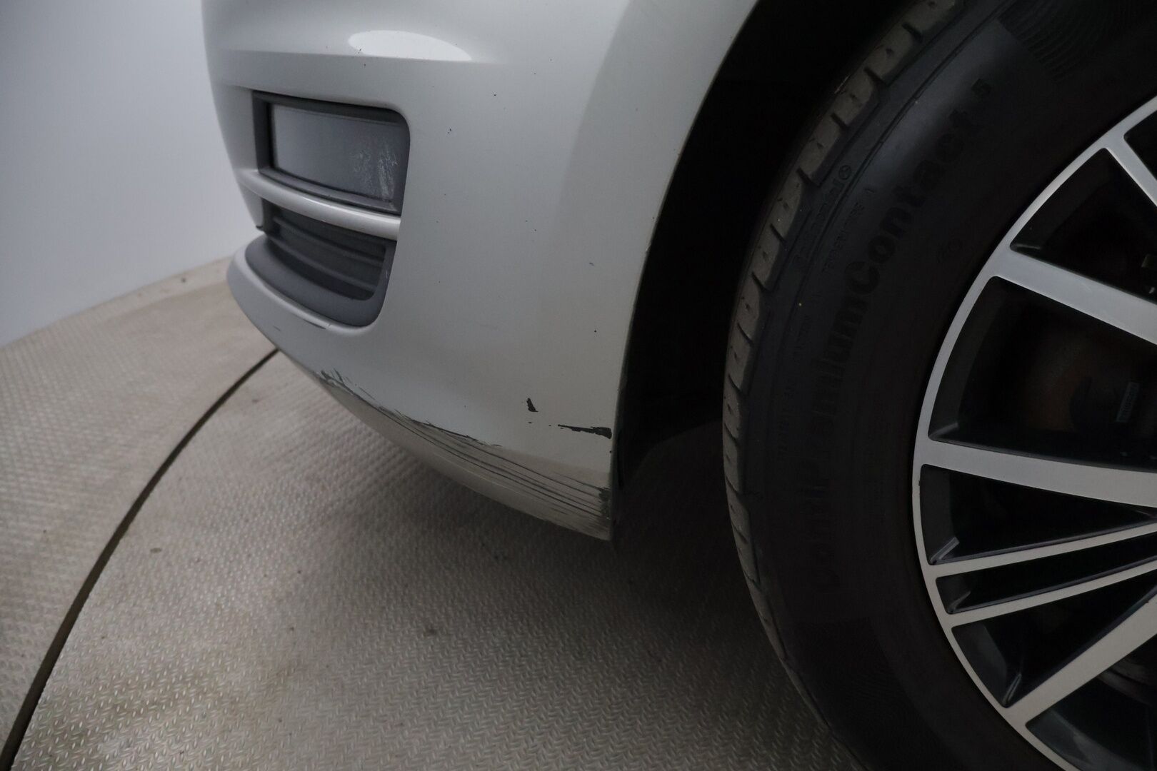 Volkswagen Golf 2016 Variant Comfortline 1,6 TDI 81 kW (110 hv) ** - YritysOutlet - Myydään vain yrityksille / Koukku / Webasto  / Tutkat ** - *– Tämä auto myydään YritysOutlet -valikoimasta vain yritykselle / Leimaa 6/2026 saakka / ErgoActive / 2x vanteet **