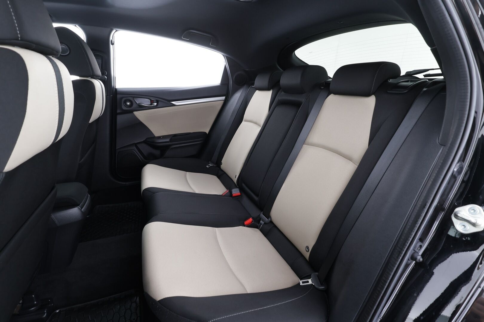 Honda Civic 2018 HB 129 hv Sport Plus AT * ACC / LED / P.Kamera / Lasikattoluukku / Sisätilanlämmitin / Navi / Kaistavahti / Keyless * - Suomi-auto / Kahdet renkaat / Merkkihuollettu! - Osta nyt, maksa vasta ensi vuonna