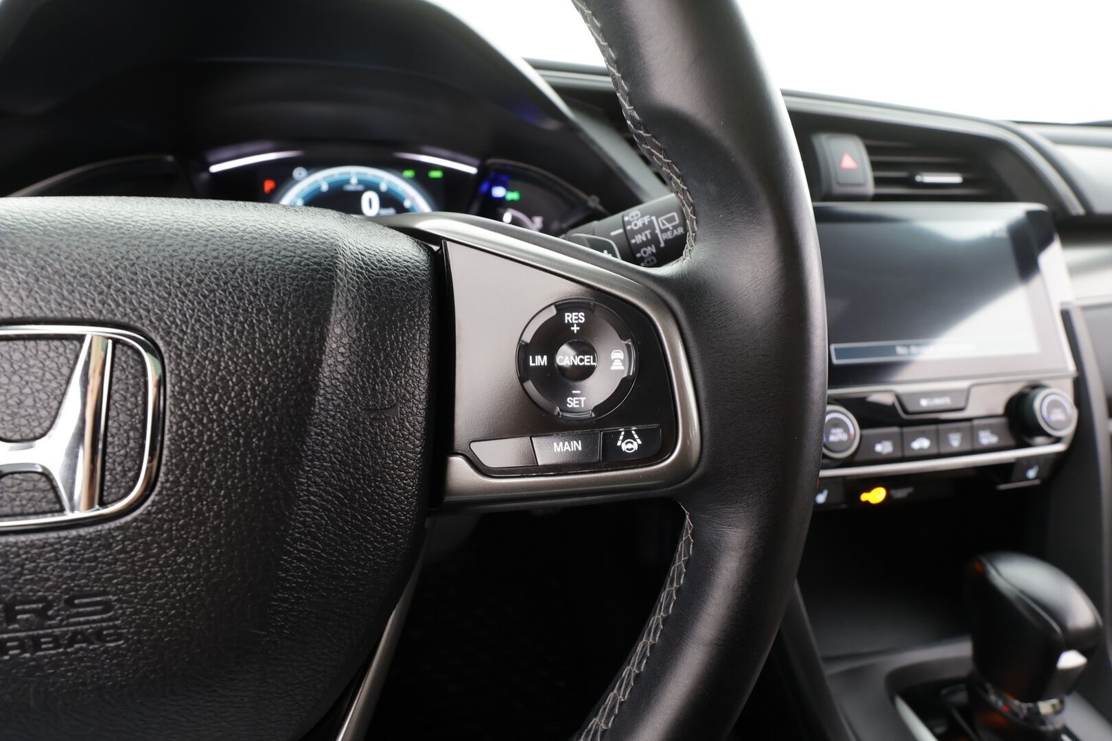 Honda Civic 2018 HB 129 hv Sport Plus AT * ACC / LED / P.Kamera / Lasikattoluukku / Sisätilanlämmitin / Navi / Kaistavahti / Keyless * - Suomi-auto / Kahdet renkaat / Merkkihuollettu! - HULLUT VÄLIPÄIVÄT KORKOTARJOUS 2,49%