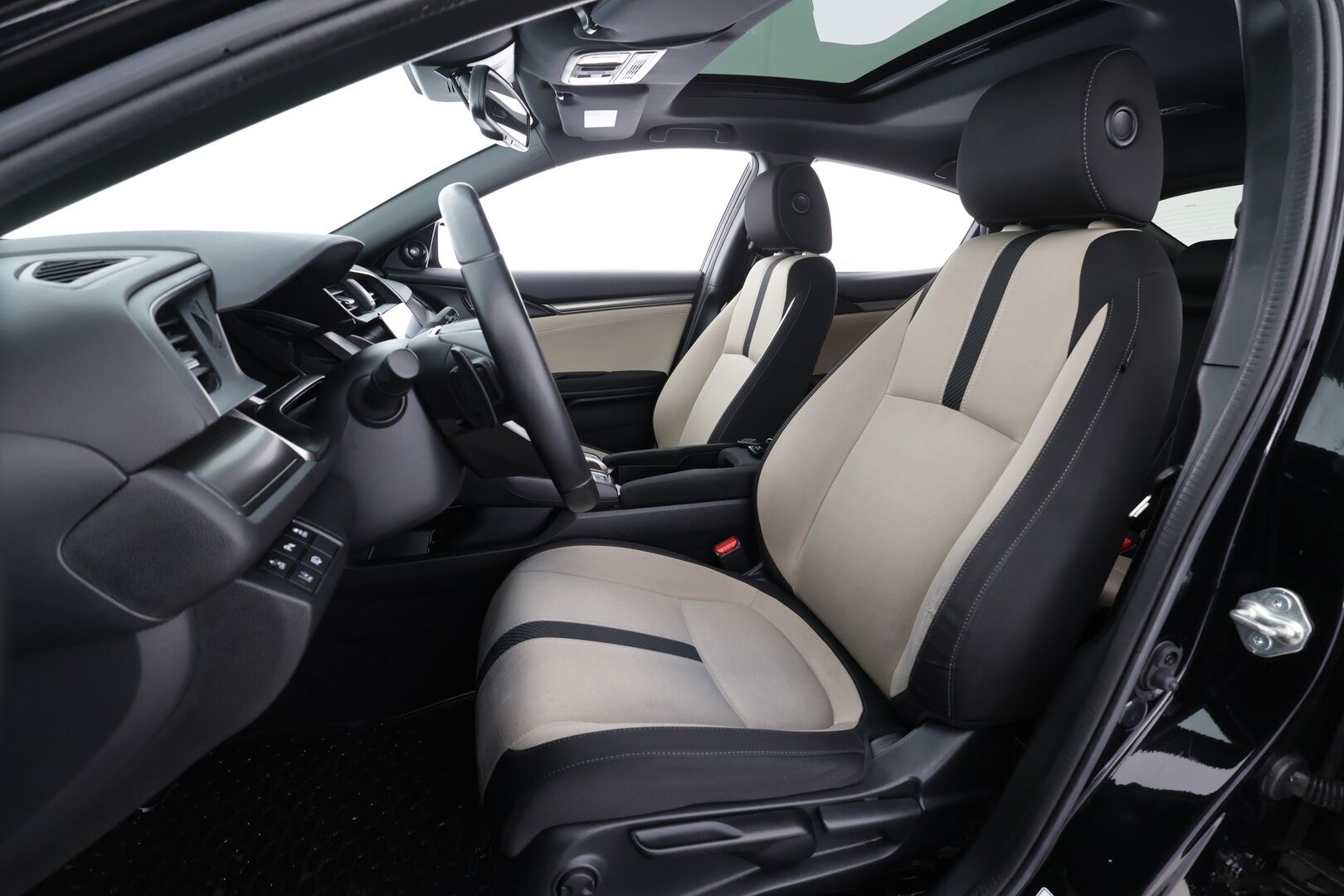 Honda Civic 2018 HB 129 hv Sport Plus AT * ACC / LED / P.Kamera / Lasikattoluukku / Sisätilanlämmitin / Navi / Kaistavahti / Keyless * - Suomi-auto / Kahdet renkaat / Merkkihuollettu! - HULLUT VÄLIPÄIVÄT KORKOTARJOUS 2,49%