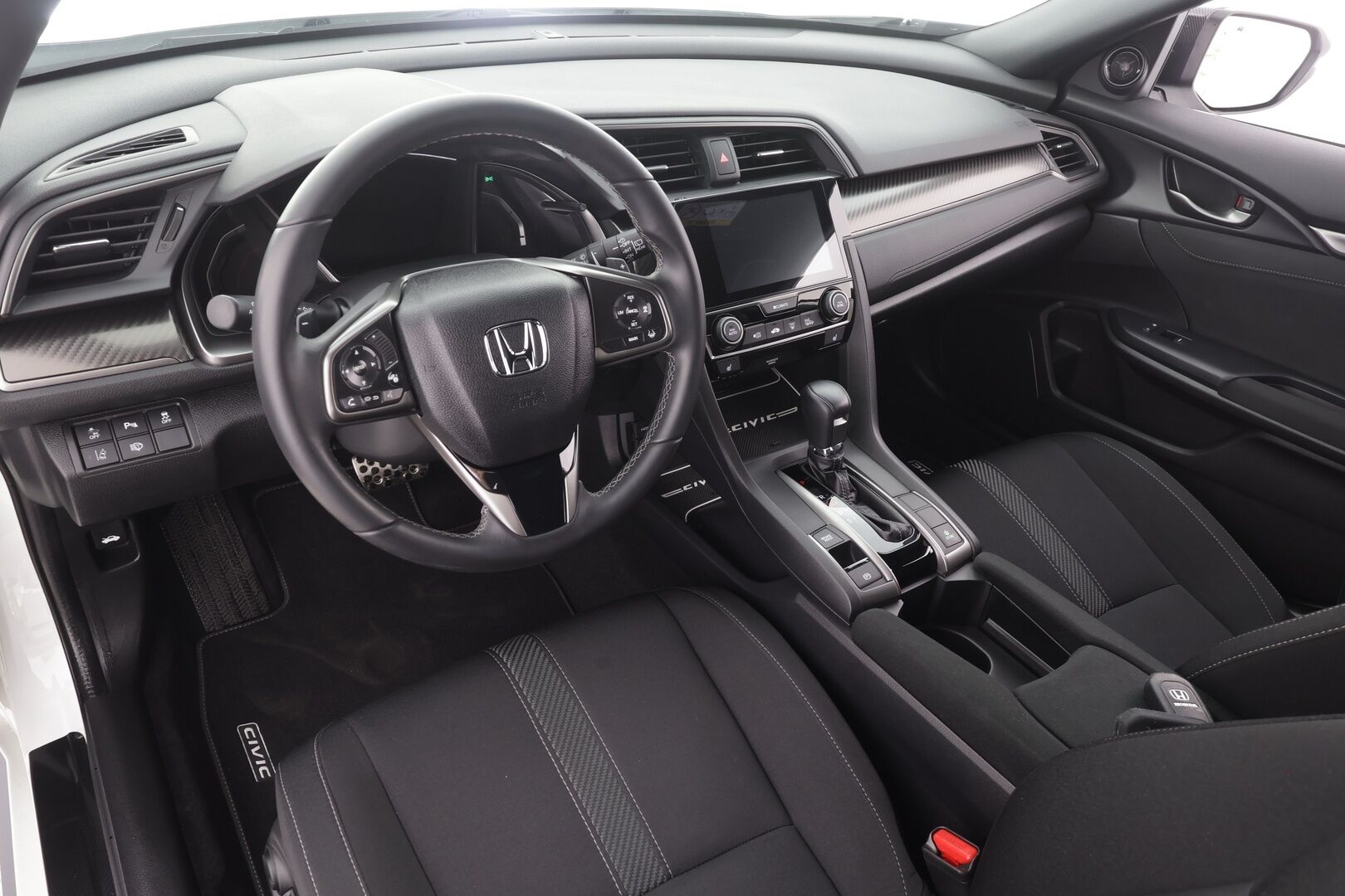 Honda Civic 2018 HB 182 hv Type S AT - ACC | Kaistavahti | Kamera | Lohko | LED | Navi | Apple&Android | 1.Om Suomi-auto | Kahdet Hondan vanteet | Merkkihuollettu | Viimeisin huolto 4 / 26!