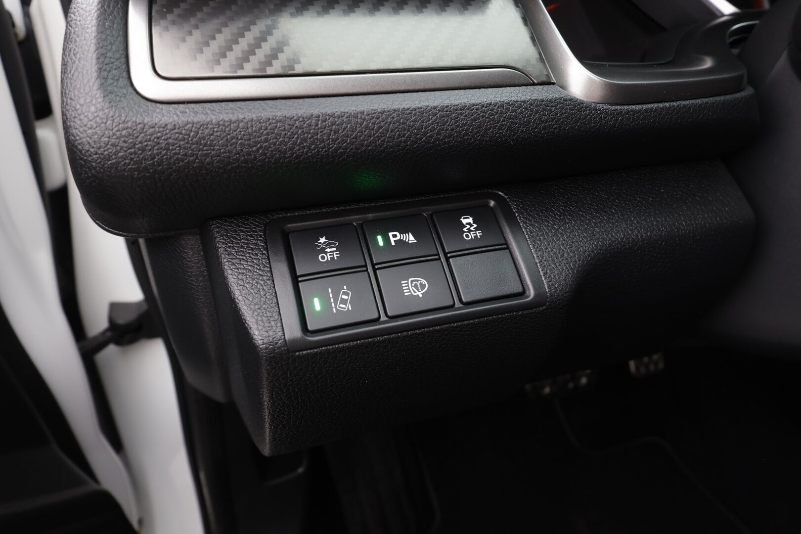 Honda Civic 2018 HB 182 hv Type S AT - ACC | Kaistavahti | Kamera | Lohko | LED | Navi | Apple&Android | 1.Om Suomi-auto | Kahdet Hondan vanteet | Merkkihuollettu | Viimeisin huolto 4 / 26!
