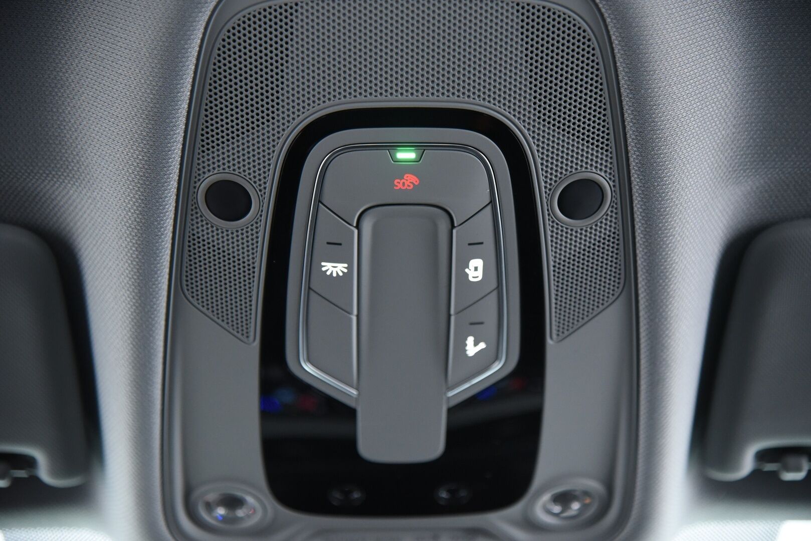 Audi A4 2018 Sedan Business Comfort S line Edition 2,0 TDI 110 kW S tronic / Webasto / Koukku / LED / Comfort paketti / Vakkari - Tarkka huoltohistoria! / Jakopää tehty 09/2024 /