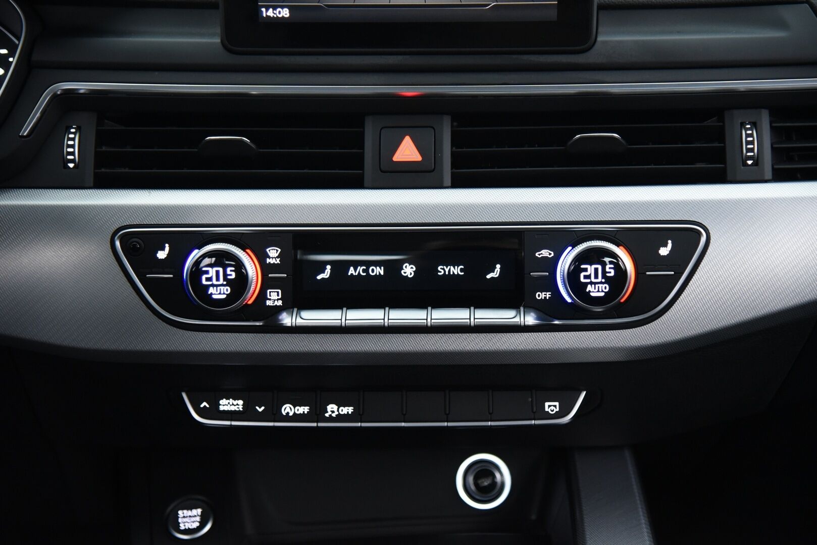 Audi A4 2018 Sedan Business Comfort S line Edition 2,0 TDI 110 kW S tronic / Webasto / Koukku / LED / Comfort paketti / Vakkari - Tarkka huoltohistoria! / Jakopää tehty 09/2024 /