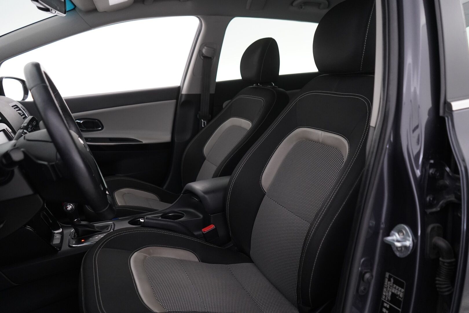 Kia cee'd 2018 1,6 FIFA World Cup Edition SW DCT *Koukku / Ratinlämmitin / P-tutkat* - Suomi-auto / Kahdet hyvät renkaat Kian vanteilla / Merkkihuollettu - HULLUT JOULUT KORKOTARJOUS 2,49% 