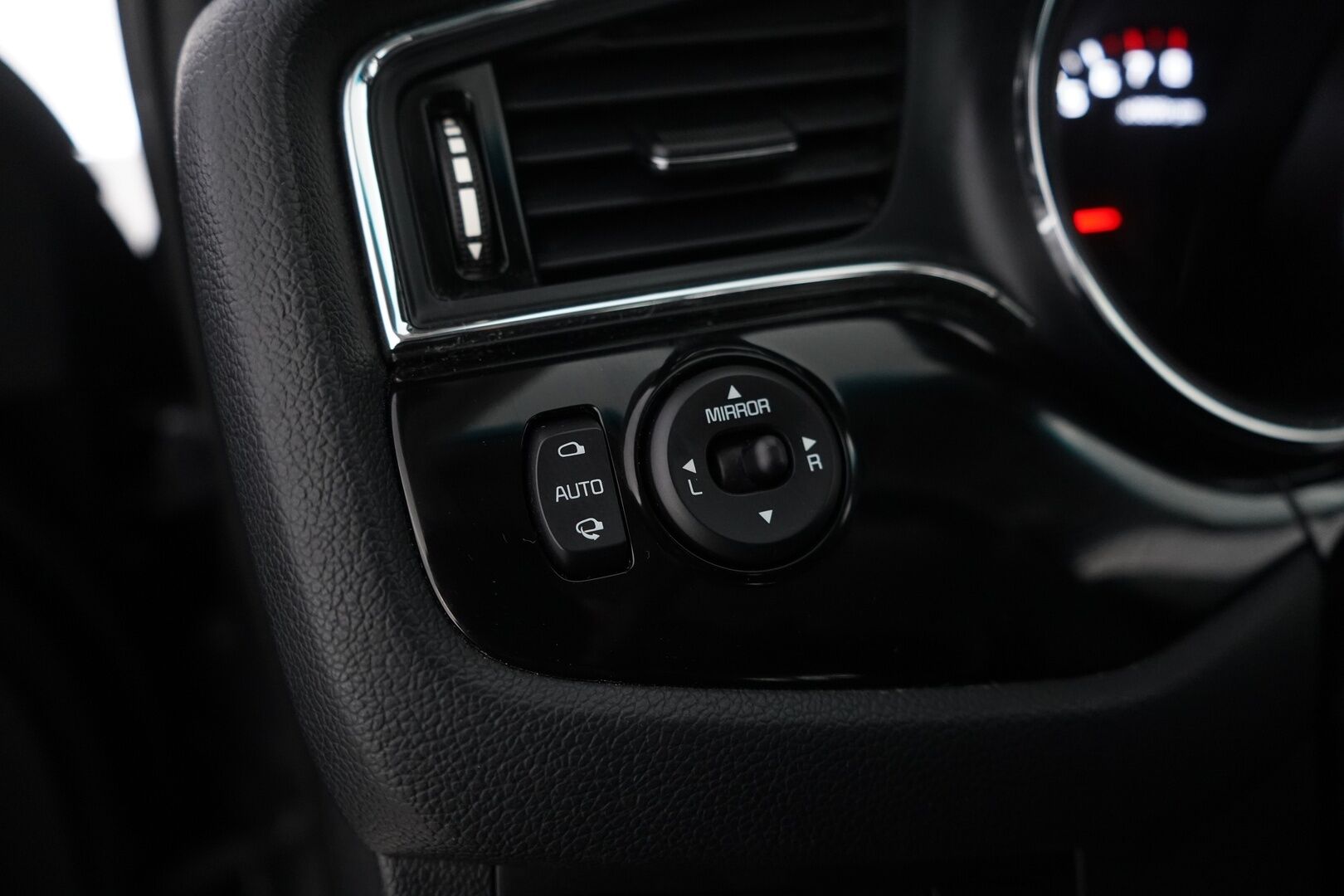 Kia cee'd 2018 1,6 FIFA World Cup Edition SW DCT *Koukku / Ratinlämmitin / P-tutkat* - Suomi-auto / Kahdet hyvät renkaat Kian vanteilla / Merkkihuollettu - HULLUT JOULUT KORKOTARJOUS 2,49% 