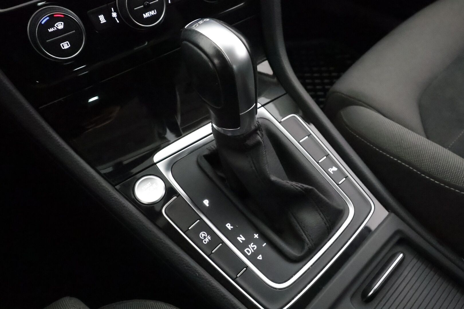 Volkswagen Golf 2018 Variant Highline 1,5 TSI EVO 96 kW (130 hv) BLUEMOTION DSG-automaatti - | ACC | Webasto | LED | Digimittaristo | P.kamera ja tutkat | Navi | App-Connect | Keyless | Front Assist | 2x renkaat aluin | Suomiauto | 