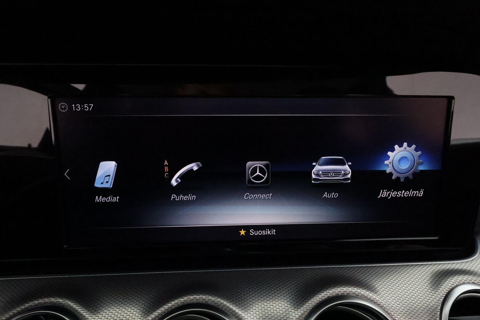 Mercedes-Benz E 2018 220 d 4Matic A Premium Business AMG * Peruutuskamera / Lohko & Sisäpistoke / LED High Performance / Sporttipenkit / Navi / Vakkari - Suomi-auto / Kahdet Renkaat - Osta nyt, maksa vasta ensi vuonna