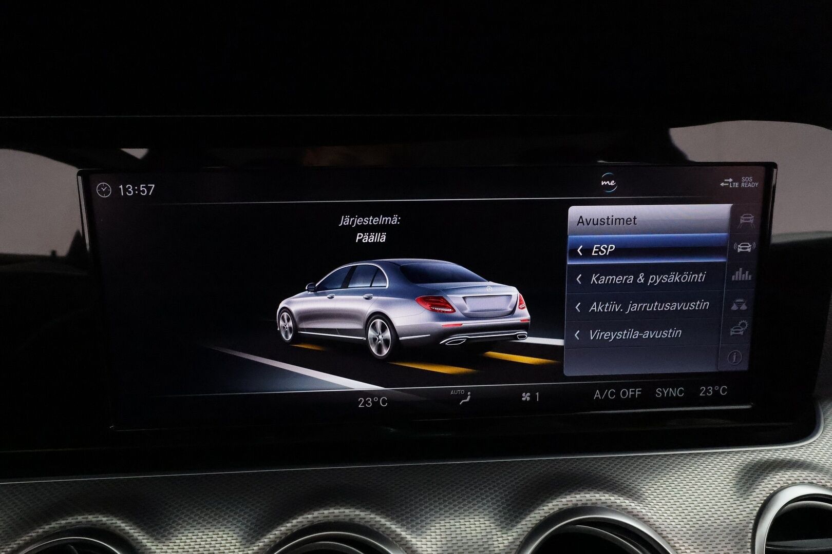 Mercedes-Benz E 2018 220 d 4Matic A Premium Business AMG * Peruutuskamera / Lohko & Sisäpistoke / LED High Performance / Sporttipenkit / Navi / Vakkari - Suomi-auto / Kahdet Renkaat - Osta nyt, maksa vasta ensi vuonna