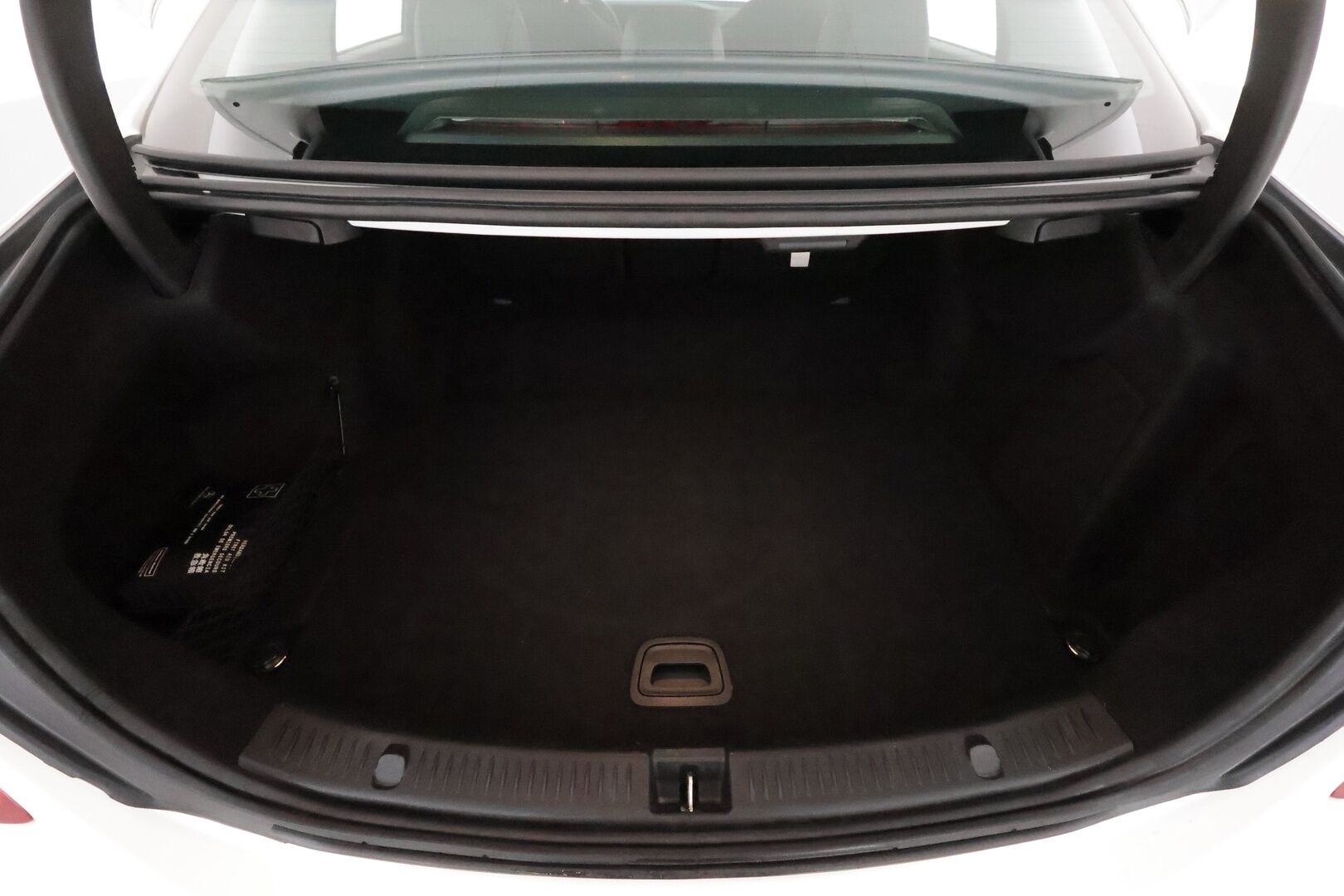 Mercedes-Benz E 2018 220 d 4Matic A Premium Business AMG * Peruutuskamera / Lohko & Sisäpistoke / LED High Performance / Sporttipenkit / Navi / Vakkari - Suomi-auto / Kahdet Renkaat - Osta nyt, maksa vasta ensi vuonna