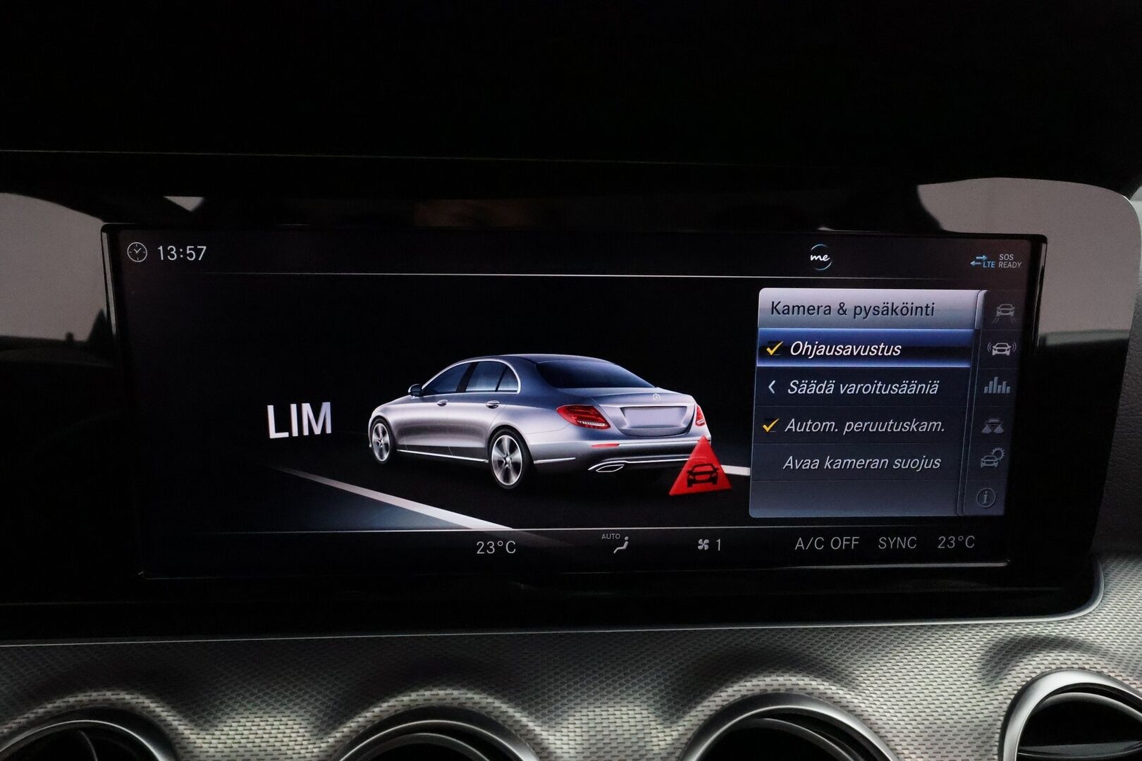 Mercedes-Benz E 2018 220 d 4Matic A Premium Business AMG * Peruutuskamera / Lohko & Sisäpistoke / LED High Performance / Sporttipenkit / Navi / Vakkari - Suomi-auto / Kahdet Renkaat