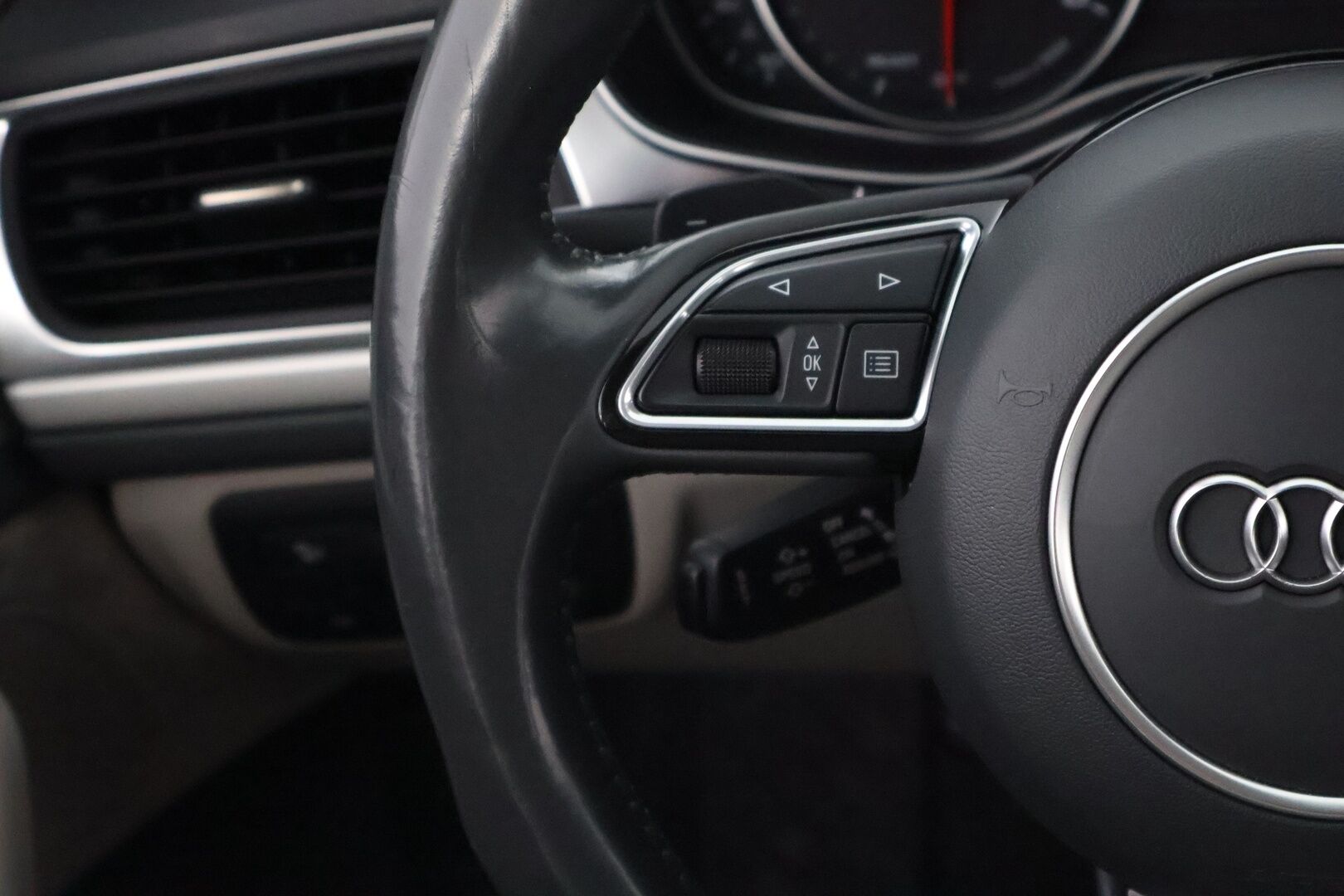Audi A6 2018 Avant S line Business Sport 2,0 TDI 110 kW ultra S tronic - Suomiauto / Webasto / Premium Sound / Peruutuskamera / Nahka-Alcantara Sporttipenkit / LED / Supervarusteet!