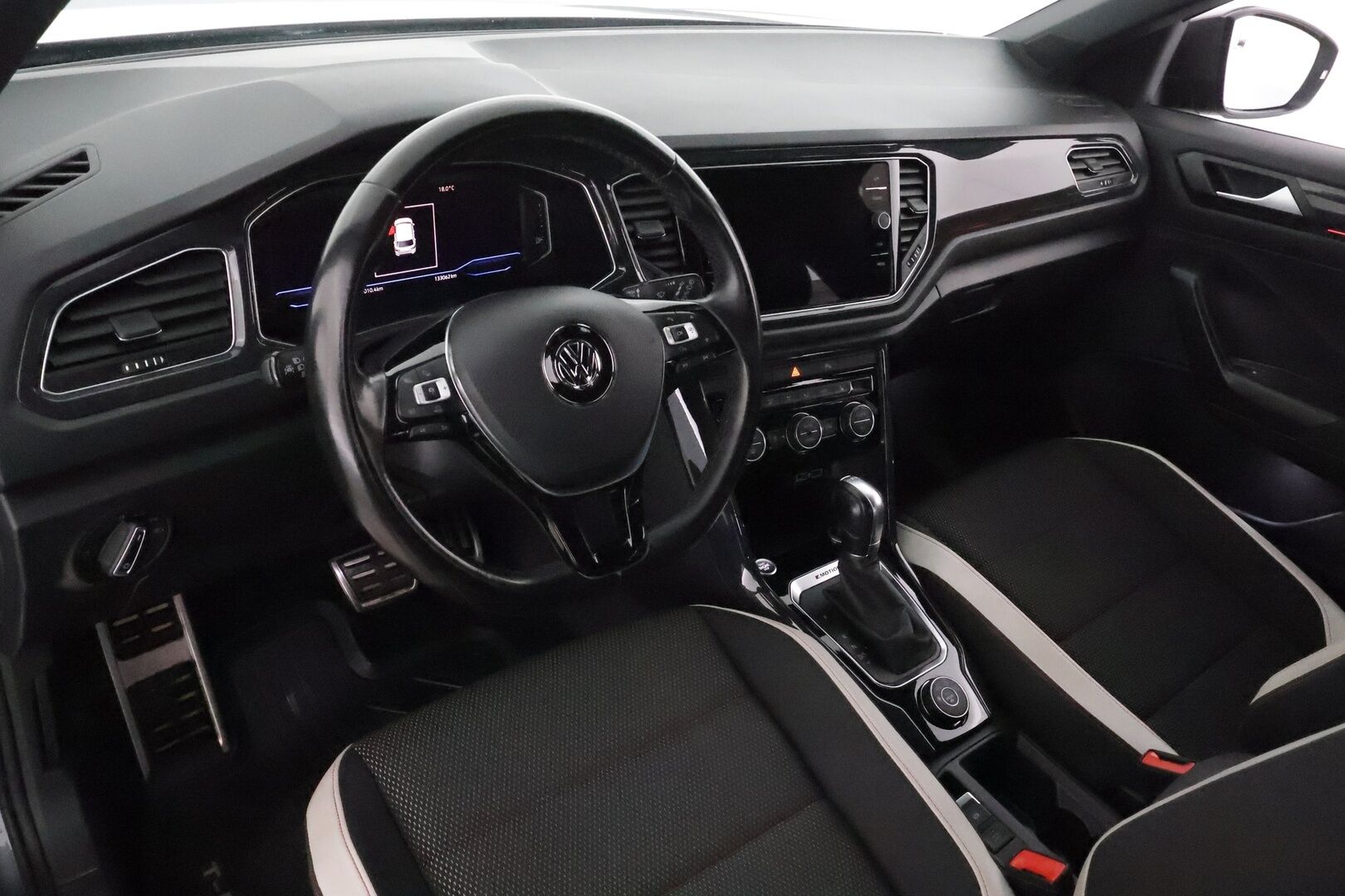 Volkswagen T-Roc 2018 Sport 2,0 TDI SCR 110 kW (150 hv) 4MOTION DSG **Adapt.Vakkari / LED-valot / P.Tutkat / Webasto / Koukku** - Suomi-auto / Kahdet Renkaat