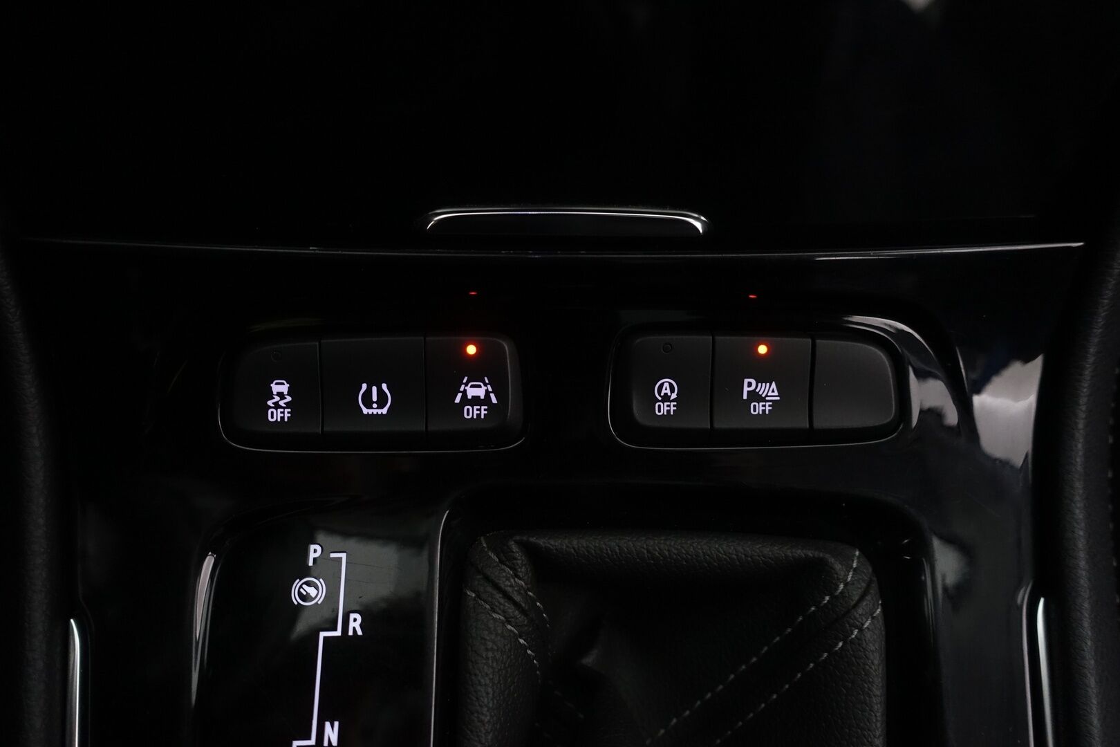 Opel Grandland X 2019 Innovation 2,0 CDTI Start/Stop 130 kW AT8 - | ACC | Panorama | 360 Kamera | Suomi-auto | Ilmastoidut nahat | Adapt. LED | Keyless | Navi | Lämm. Tuulilasi | Lohko | Ratinlämmitin | Muistipenkki | 2X Renkaat & Vanteet |