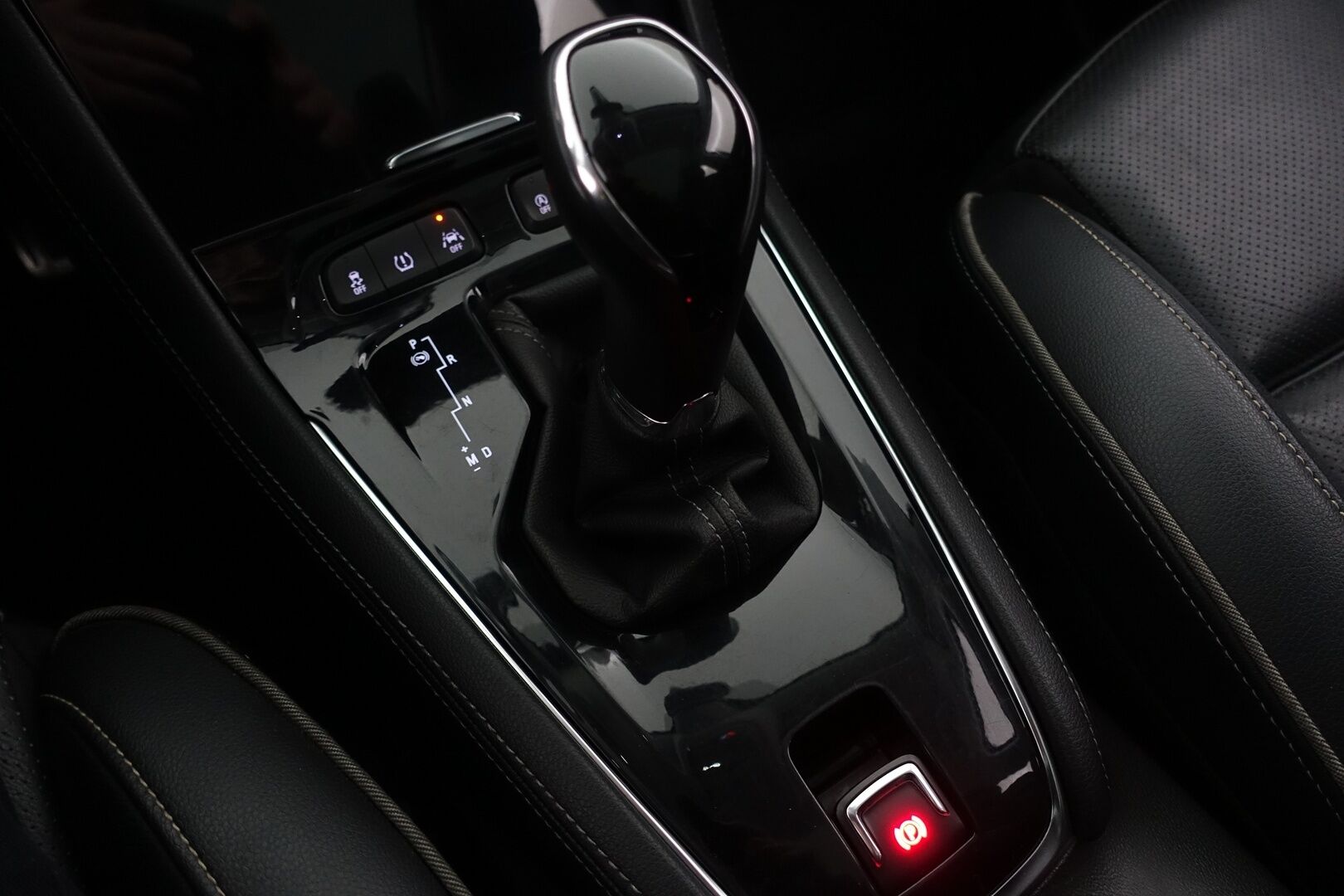 Opel Grandland X 2019 Innovation 2,0 CDTI Start/Stop 130 kW AT8 - | ACC | Panorama | 360 Kamera | Suomi-auto | Ilmastoidut nahat | Adapt. LED | Keyless | Navi | Lämm. Tuulilasi | Lohko | Ratinlämmitin | Muistipenkki | 2X Renkaat & Vanteet |