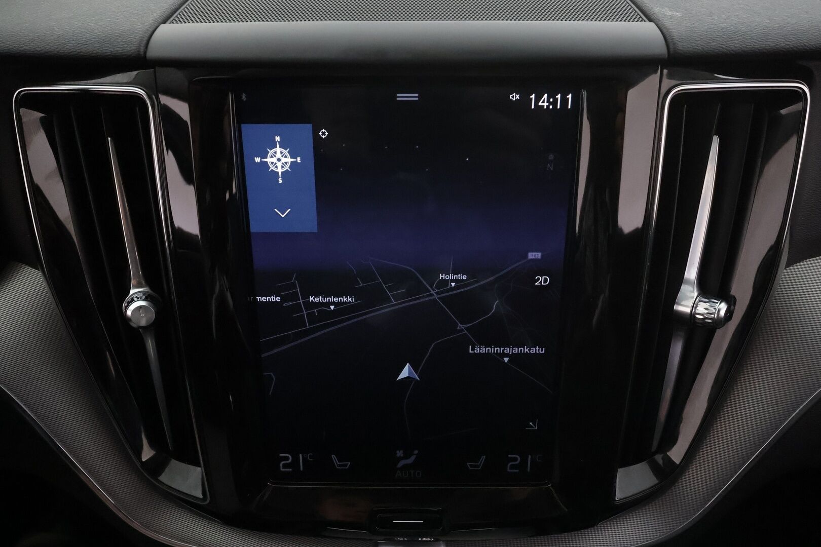 Volvo XC60 2018 D4 AWD Inscription aut * ACC / Webasto / Muistipenkki / Koukku / Kamera / KeylessGo / Sporttinahat / LED / Navi * - 1.Om Suomi-auto / Kahdet renkaat aluvanteilla