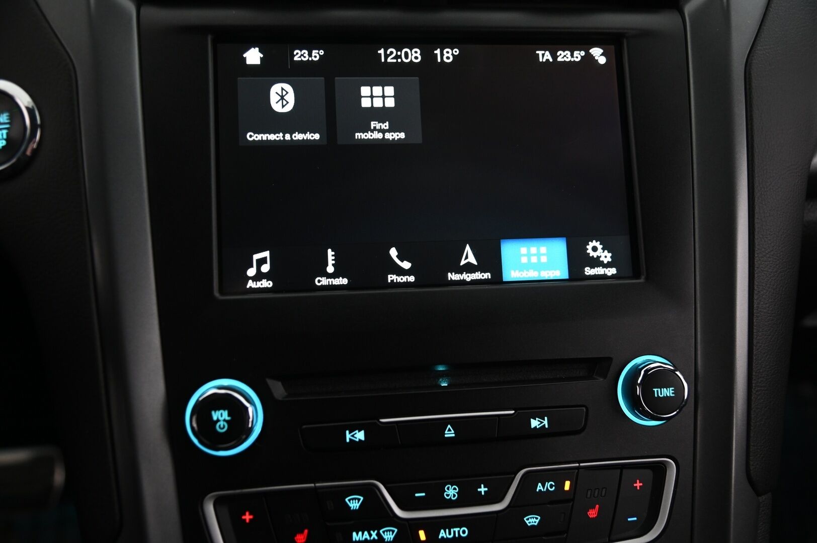 Ford Mondeo 2018 1,5 EcoBoost 160hv A6 ST-Line 5D - Suomi-Auto | Navi | Lämmitettävä tuulilasi | Lohko | Koukku | Vakkari | AndroidAuto | AppleCarPay | Tutkat | Suksiluukku | 2X Renkaat | Siisti