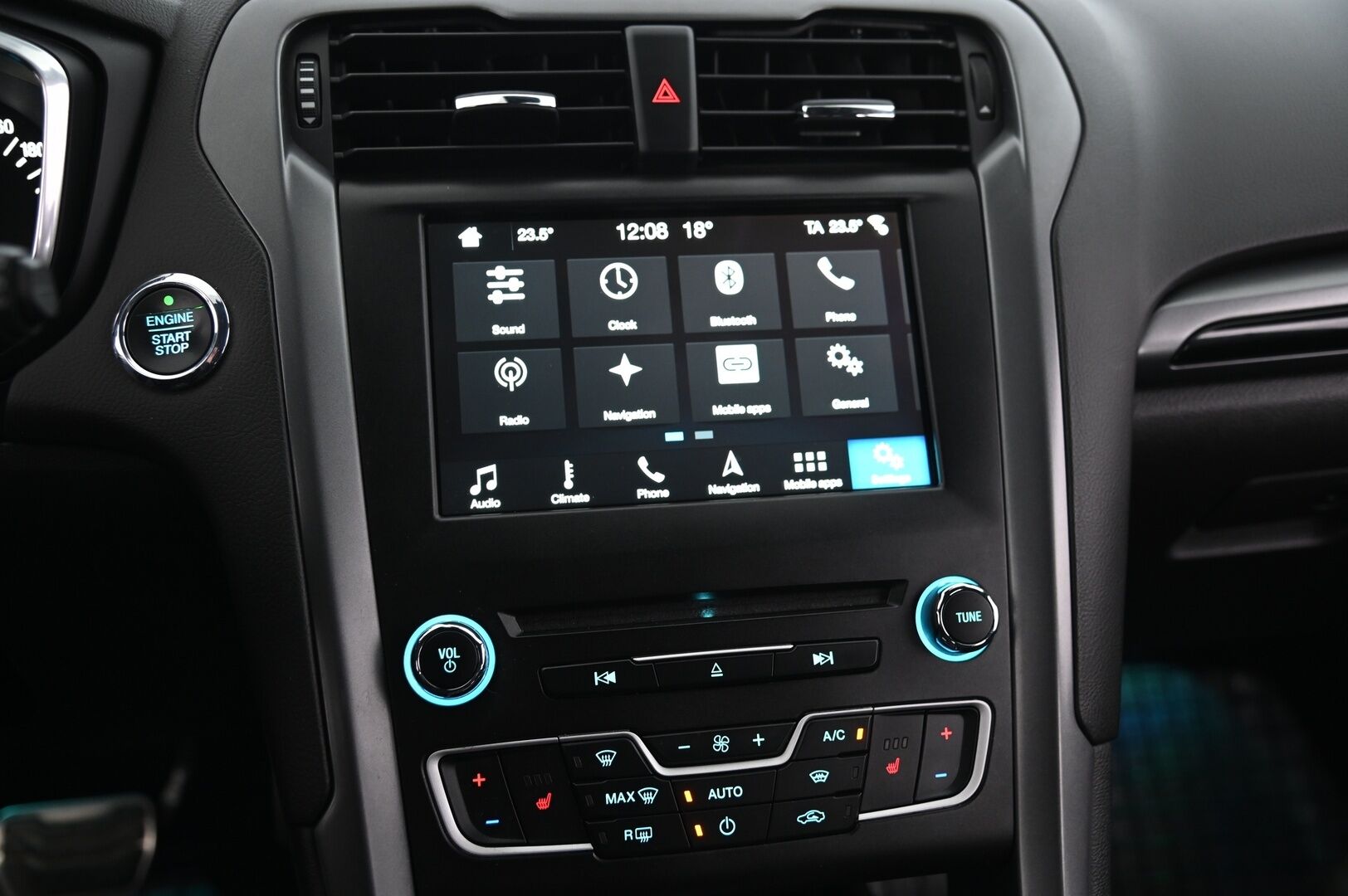 Ford Mondeo 2018 1,5 EcoBoost 160hv A6 ST-Line 5D - Suomi-Auto | Navi | Lämmitettävä tuulilasi | Lohko | Koukku | Vakkari | AndroidAuto | AppleCarPay | Tutkat | Suksiluukku | 2X Renkaat | Siisti