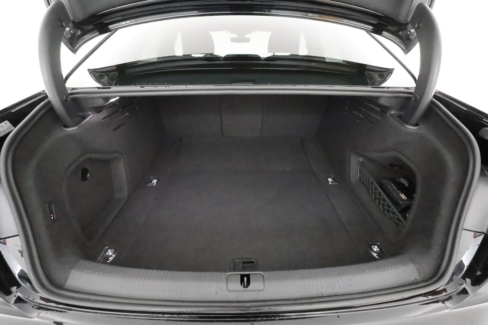 Audi A4 2018 Sedan S Line 2,0 TFSI 140 kW S tronic **B&O / Webasto / P.kamera / Sporttipenkit / Apple&Android / Koukku**
