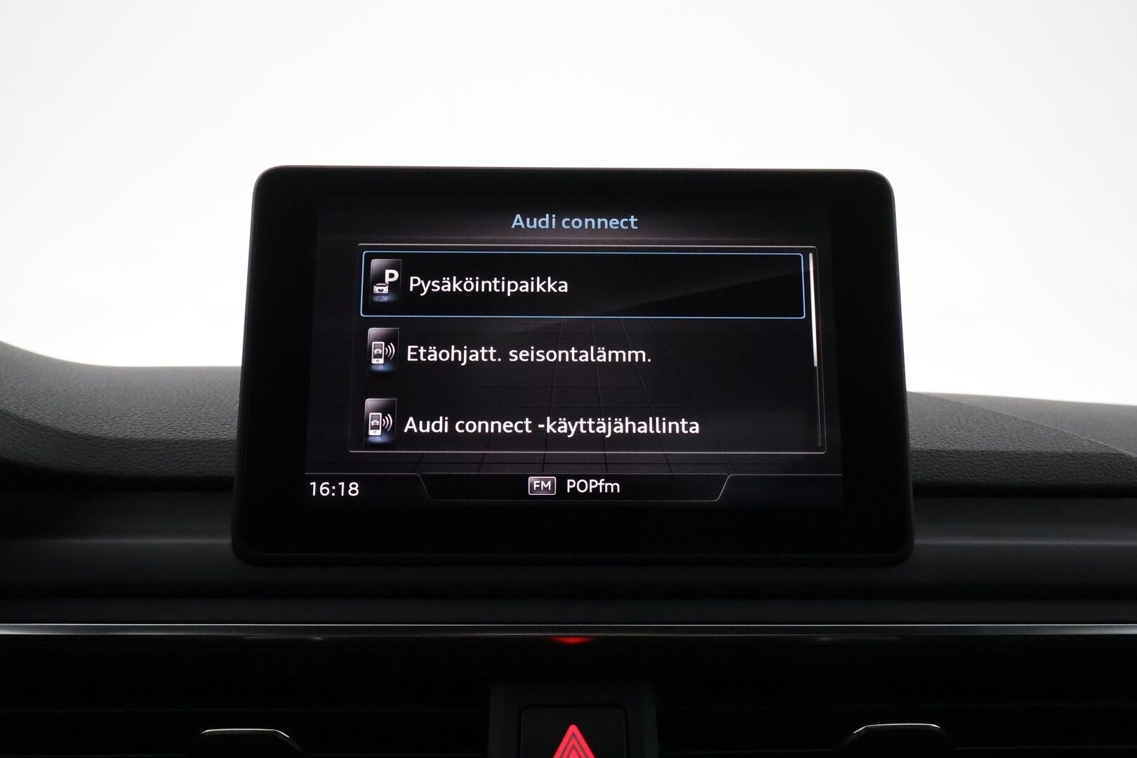 Audi A4 2018 Sedan S Line 2,0 TFSI 140 kW S tronic **B&O / Webasto / P.kamera / Sporttipenkit / Apple&Android / Koukku**