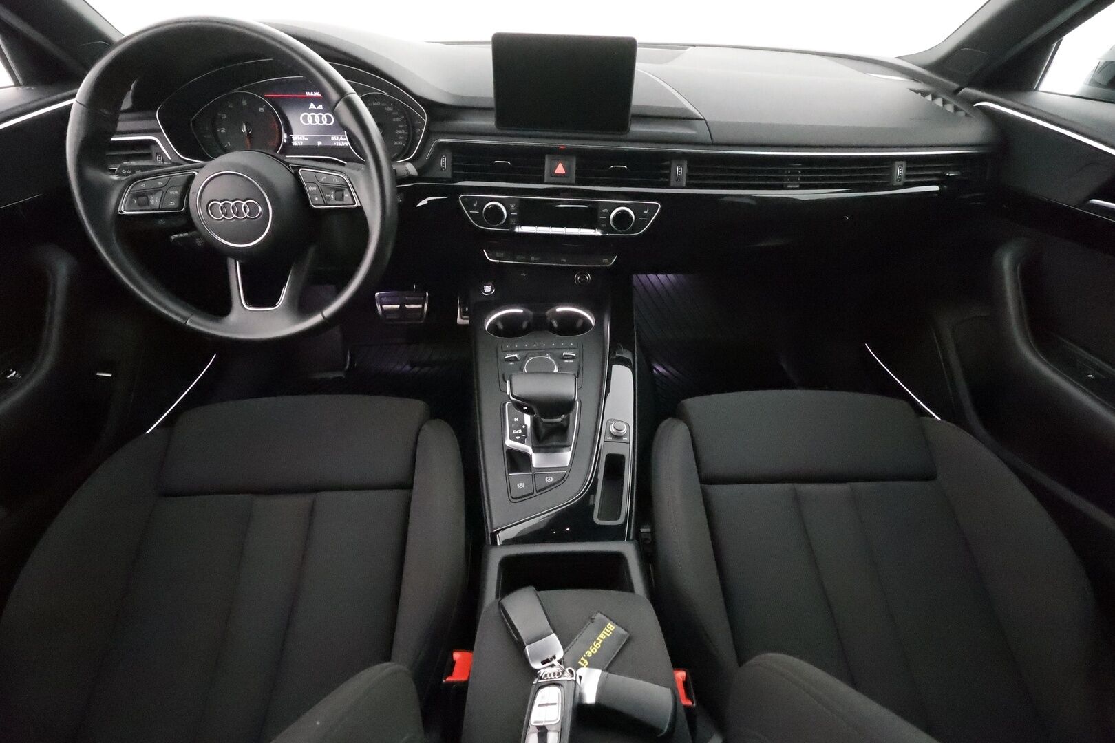 Audi A4 2018 Sedan S Line 2,0 TFSI 140 kW S tronic **B&O / Webasto / P.kamera / Sporttipenkit / Apple&Android / Koukku**