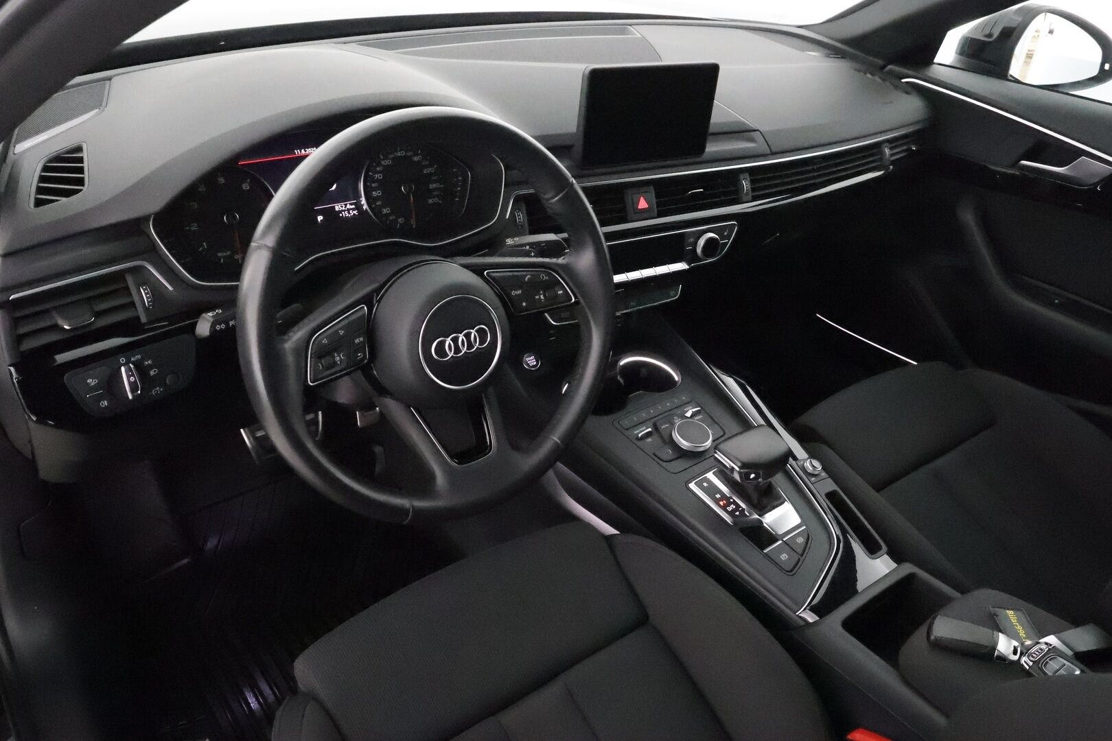 Audi A4 2018 Sedan S Line 2,0 TFSI 140 kW S tronic **B&O / Webasto / P.kamera / Sporttipenkit / Apple&Android / Koukku**