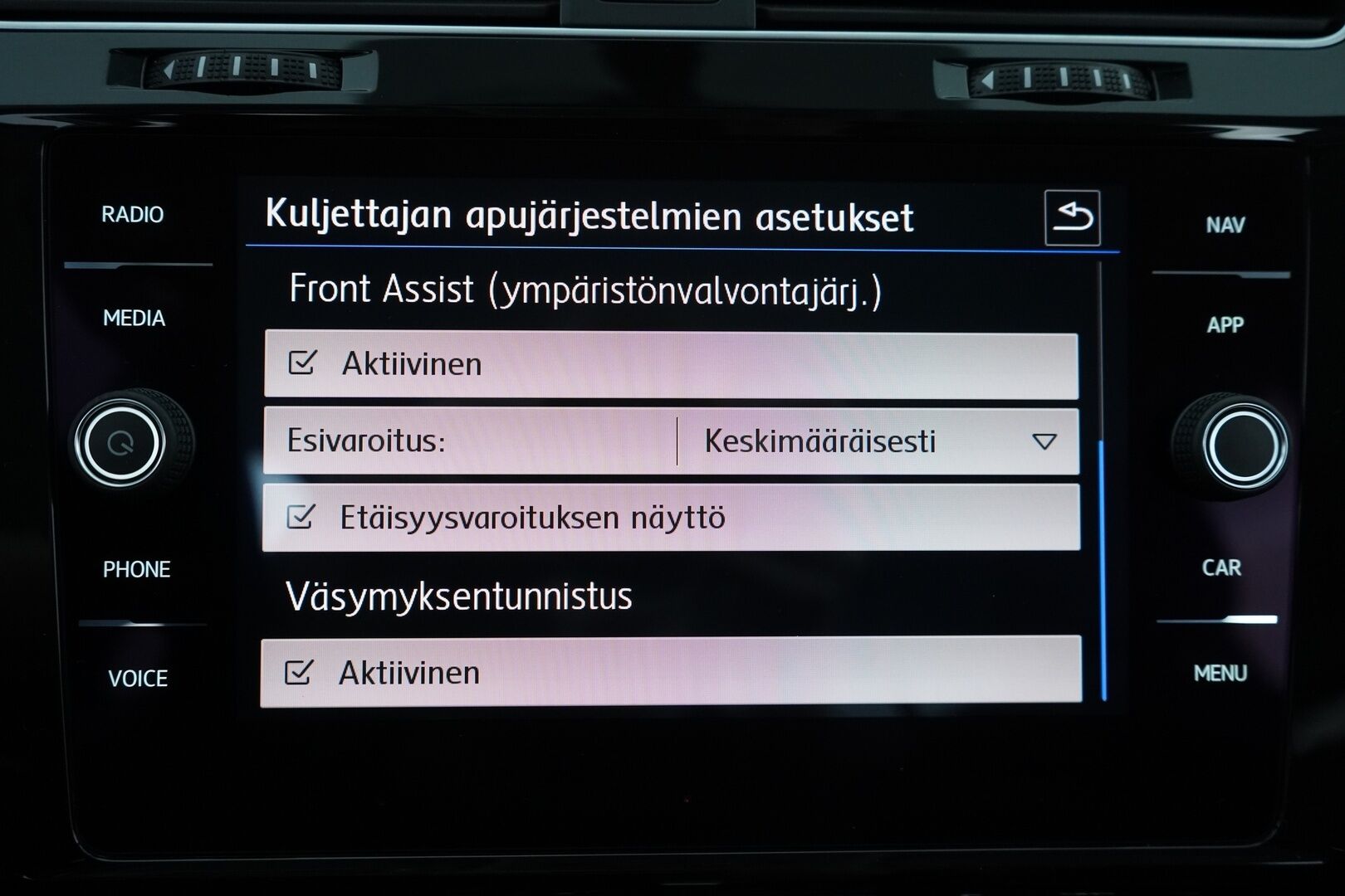 Volkswagen Golf 2018 Highline 1,5 TSI EVO 96 kW (130 hv) BLUEMOTION DSG-automaatti * ACC / Webasto / Keyless / App-Connect / P.Kamera * - Suomi-auto / Kahdet renkaat alumiinivantein / Facelift / Juuri huollettu
