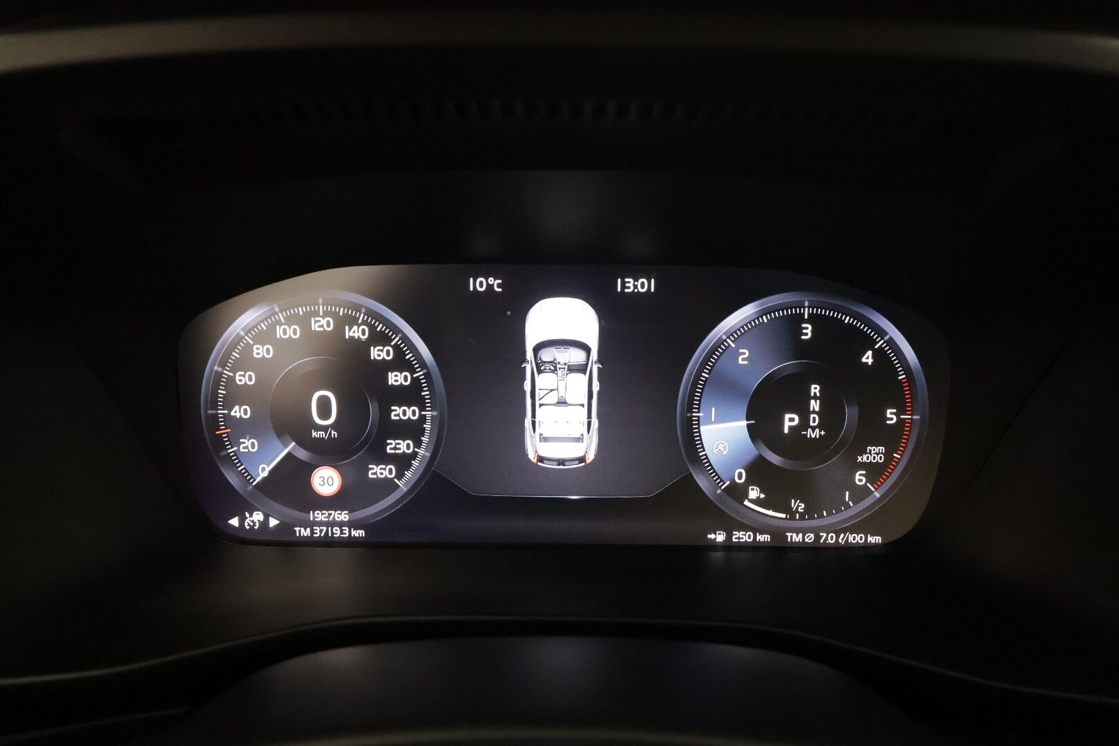 Volvo XC40 2018 D4 AWD R-Design Launch Edition aut * Panorama / H&K / ACC / Full-LED / 360 / Sportpenkki Muistilla / Navi / Keyless * - Webasto / Koukku / Suomi-auto / Kahdet renkaat / Merkkihuollot