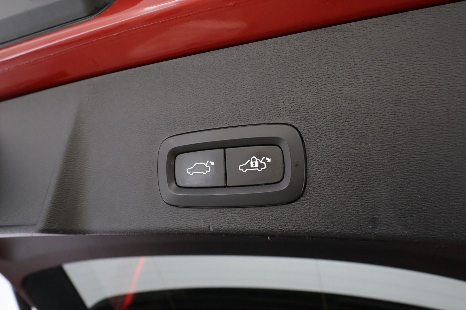 Volvo XC40 2018 D4 AWD R-Design Launch Edition aut * Panorama / H&K / ACC / Full-LED / 360 / Sportpenkki Muistilla / Navi / Keyless * - Webasto / Koukku / Suomi-auto / Kahdet renkaat / Merkkihuollot