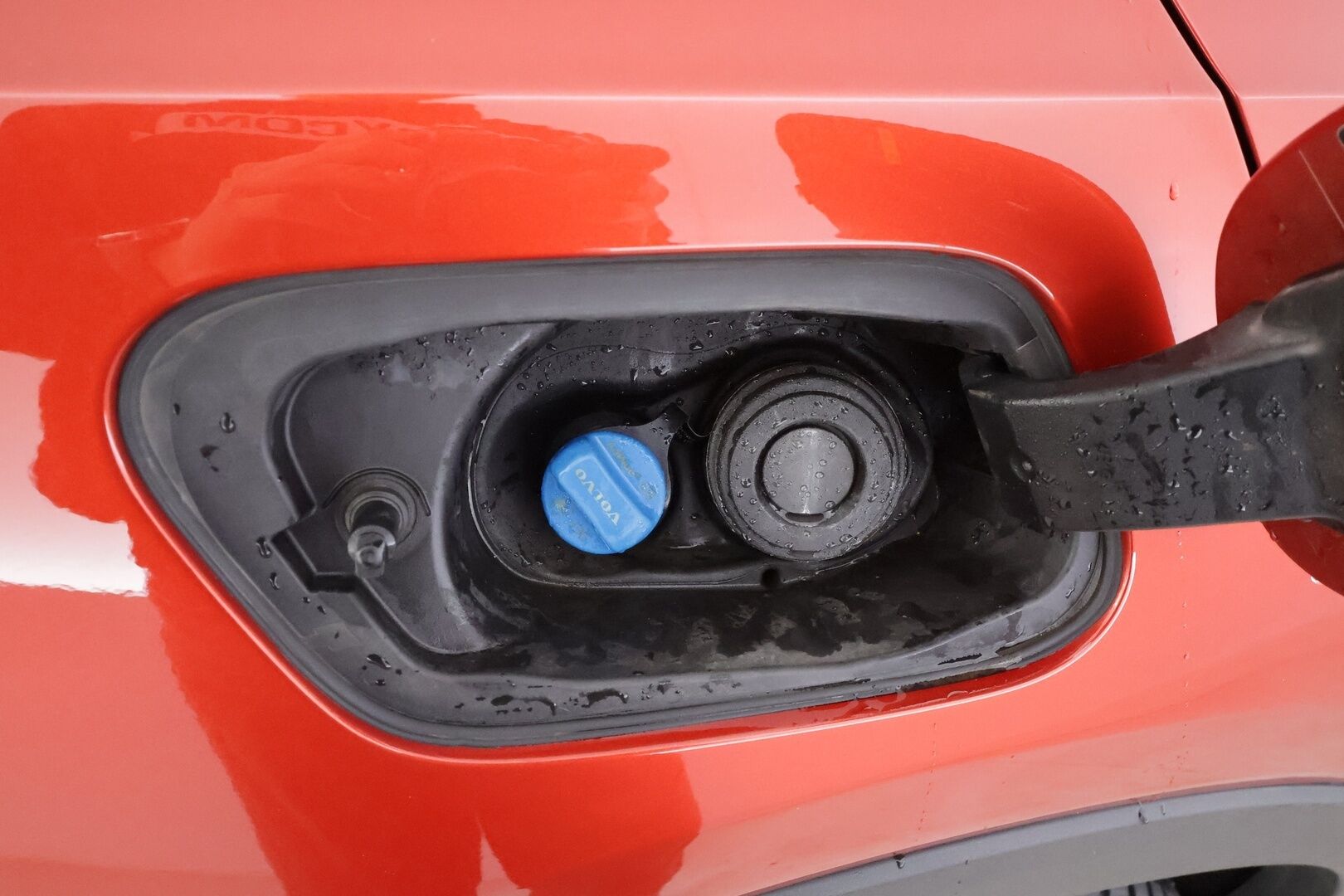 Volvo XC40 2018 D4 AWD R-Design Launch Edition aut * Panorama / H&K / ACC / Full-LED / 360 / Sportpenkki Muistilla / Navi / Keyless * - Webasto / Koukku / Suomi-auto / Kahdet renkaat / Merkkihuollot