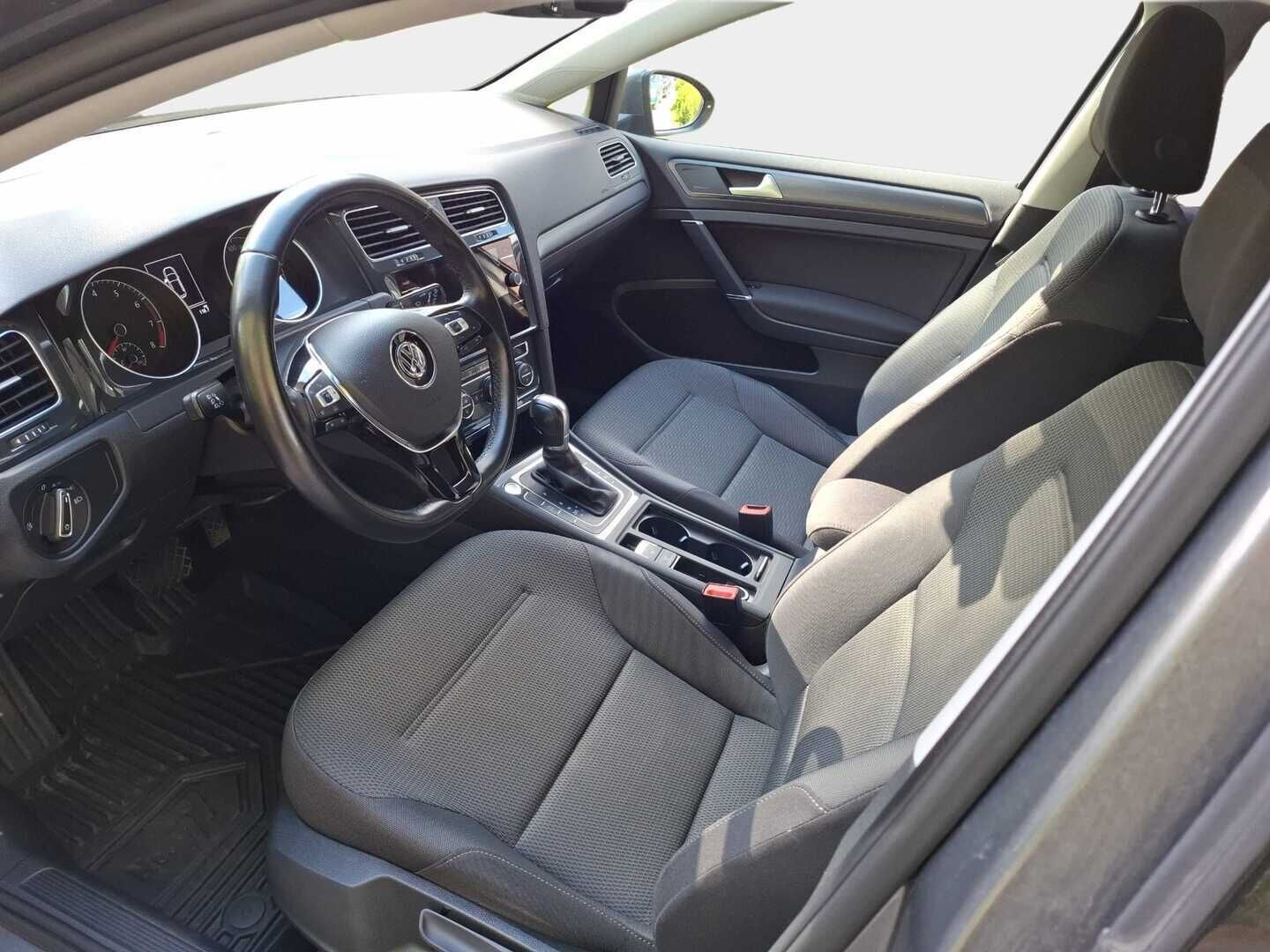 Volkswagen Golf 2018 Comfortline 1,5 TSI EVO 96 kW (130 hv) BLUEMOTION DSG-aut. Football Edition *Webasto / Keyless / LED / P-Kamera * - Kahdet uudet renkaat / Huollettu 5/25 / Jakopää viimevuonna! *